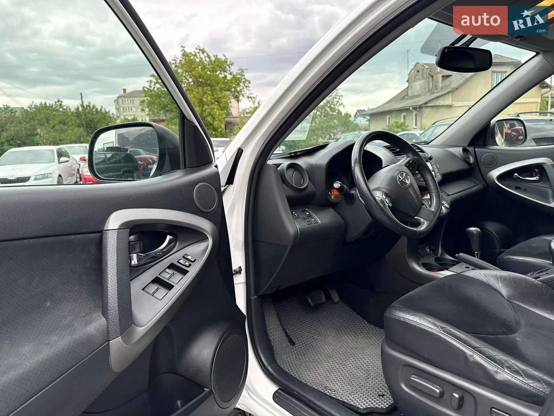 2011 Toyota RAV 4 - мініатюра 19