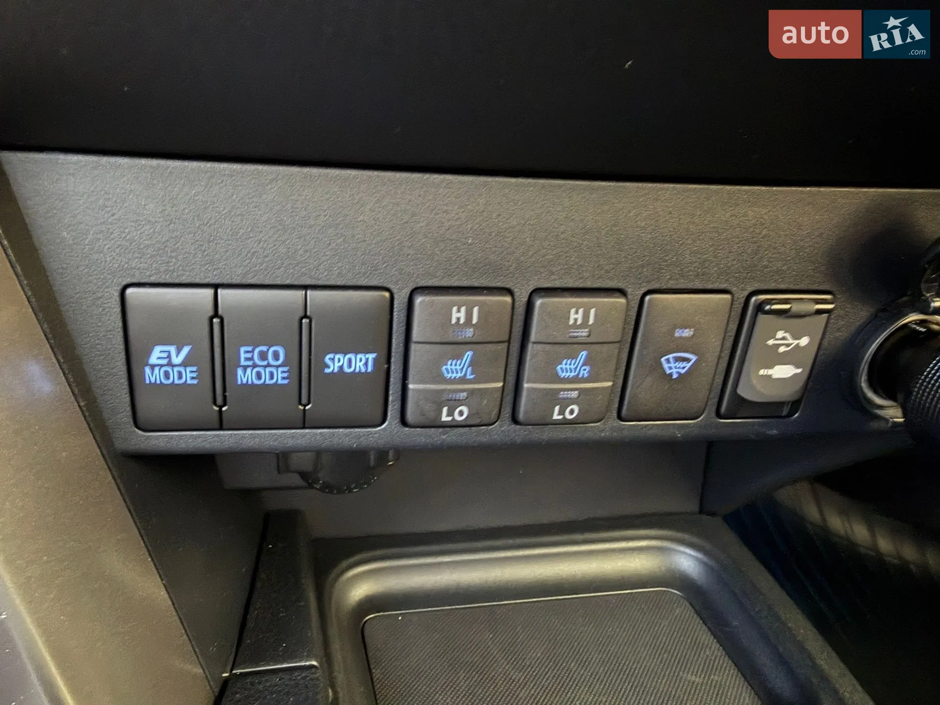 2017 Toyota RAV 4 - мініатюра 18