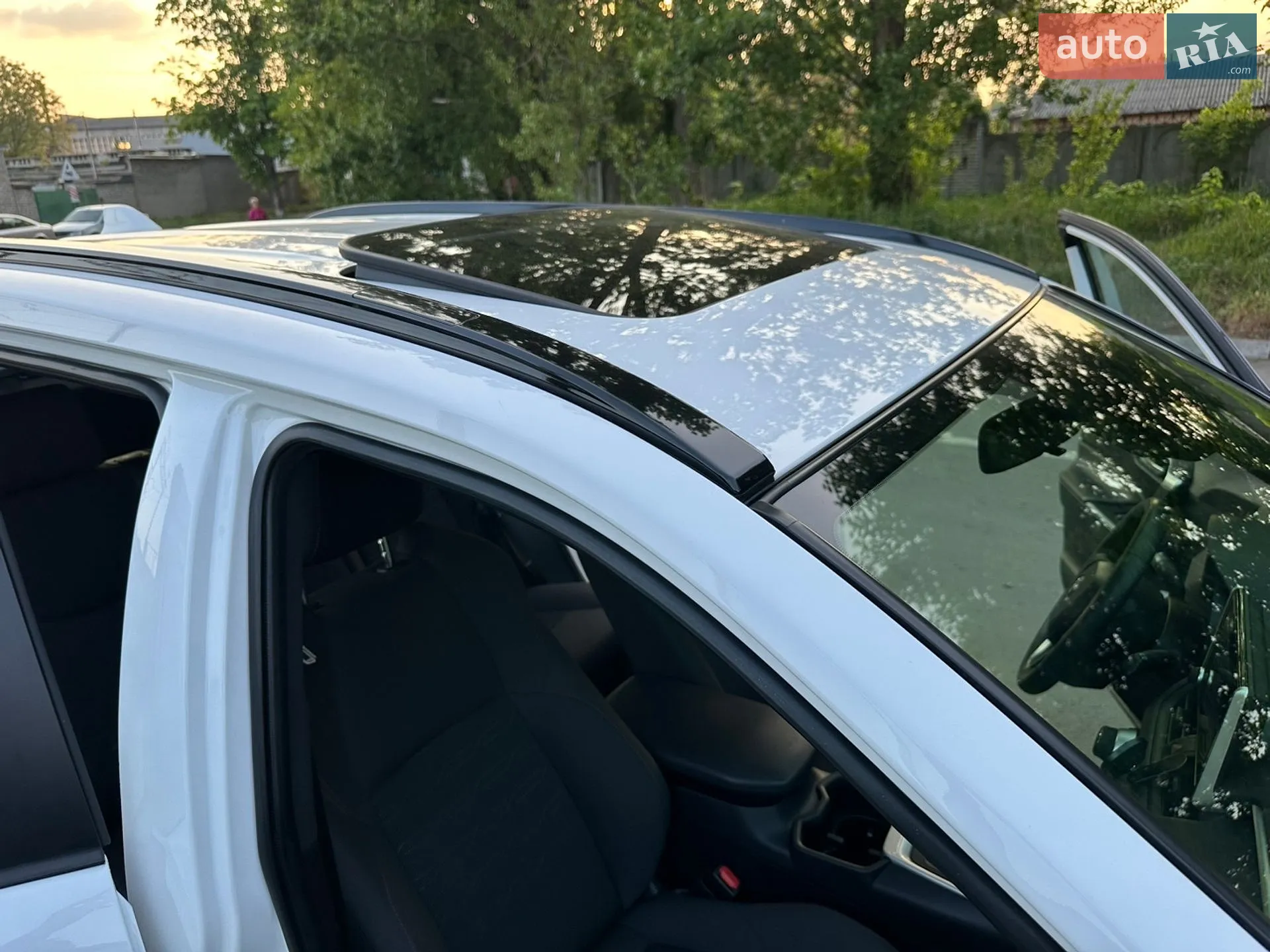 2023 Toyota RAV 4 - мініатюра 36