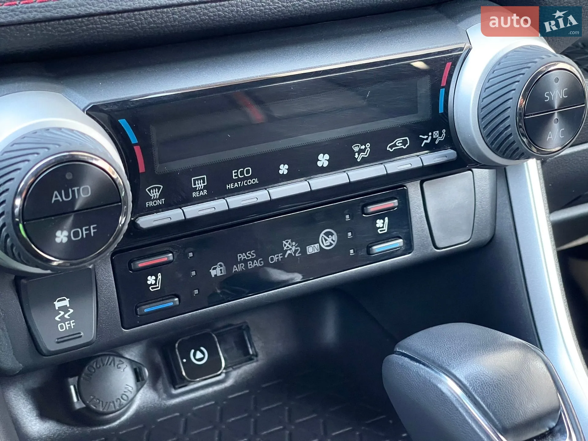 2022 Toyota RAV 4 - мініатюра 11
