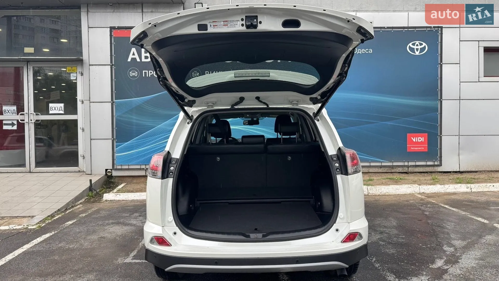 2018 Toyota RAV 4 - мініатюра 14