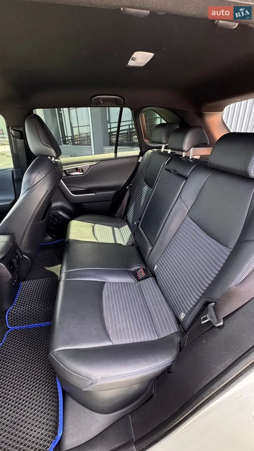 2018 Toyota RAV 4 - мініатюра 6