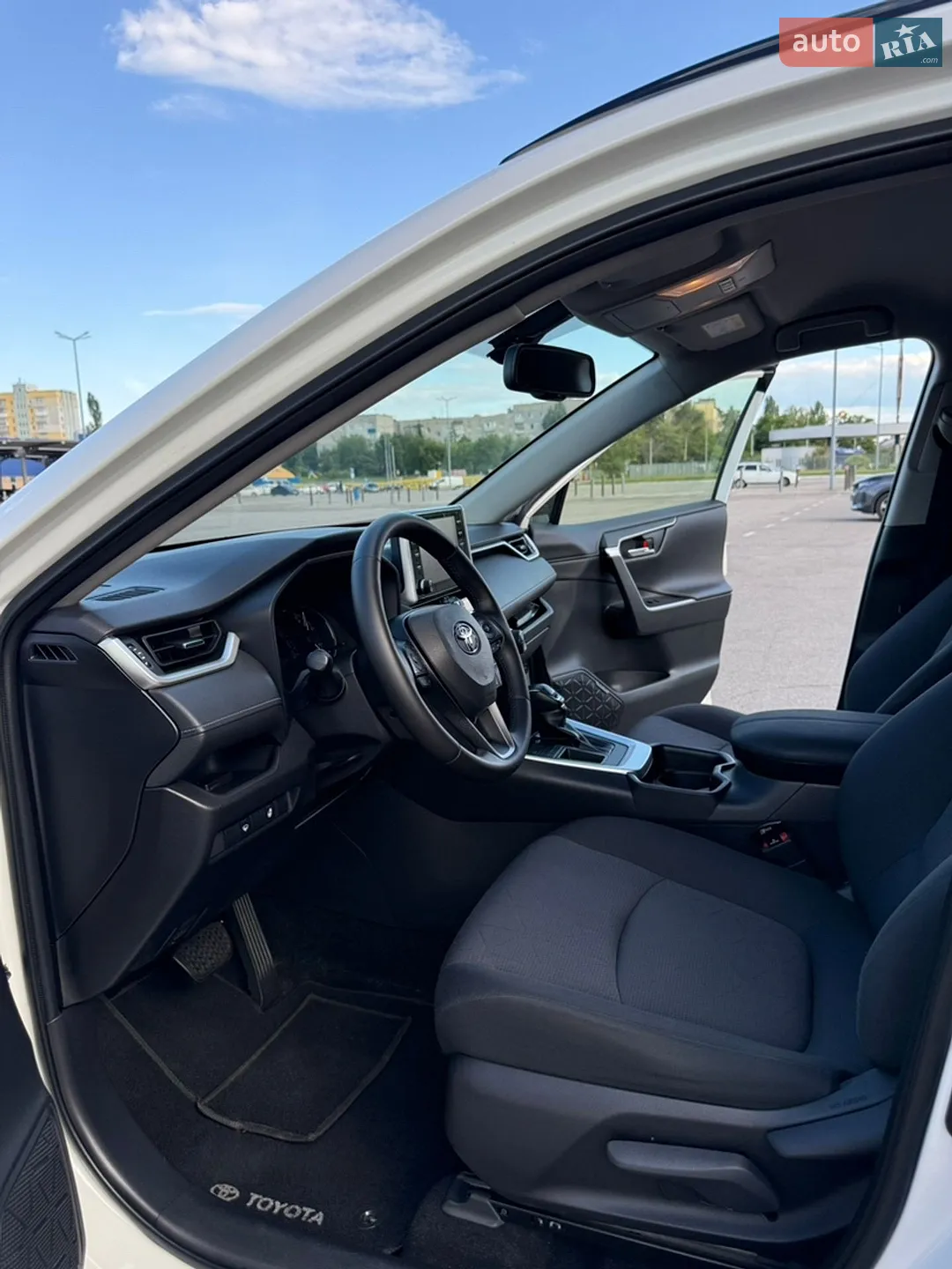 2019 Toyota RAV 4 - мініатюра 21
