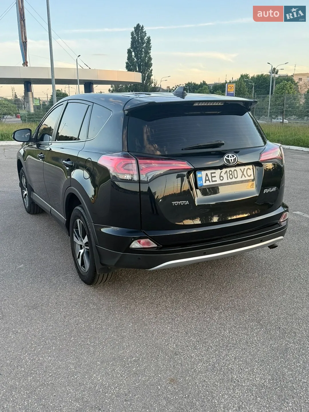 2017 Toyota RAV 4 - мініатюра 12
