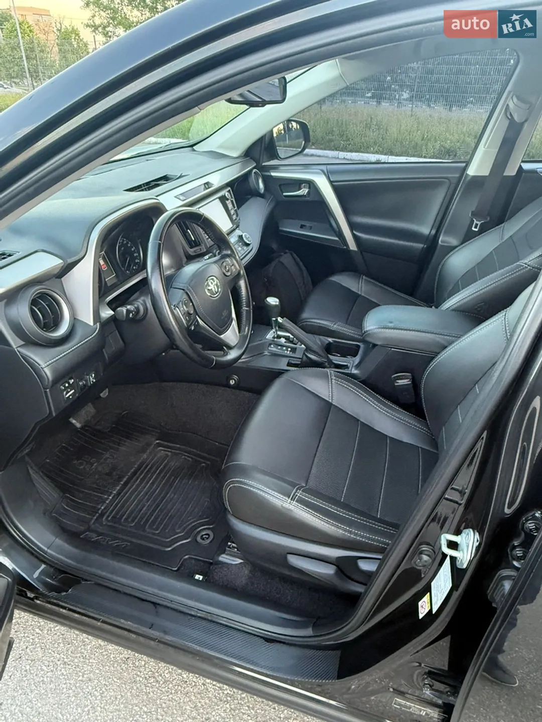 2017 Toyota RAV 4 - мініатюра 19