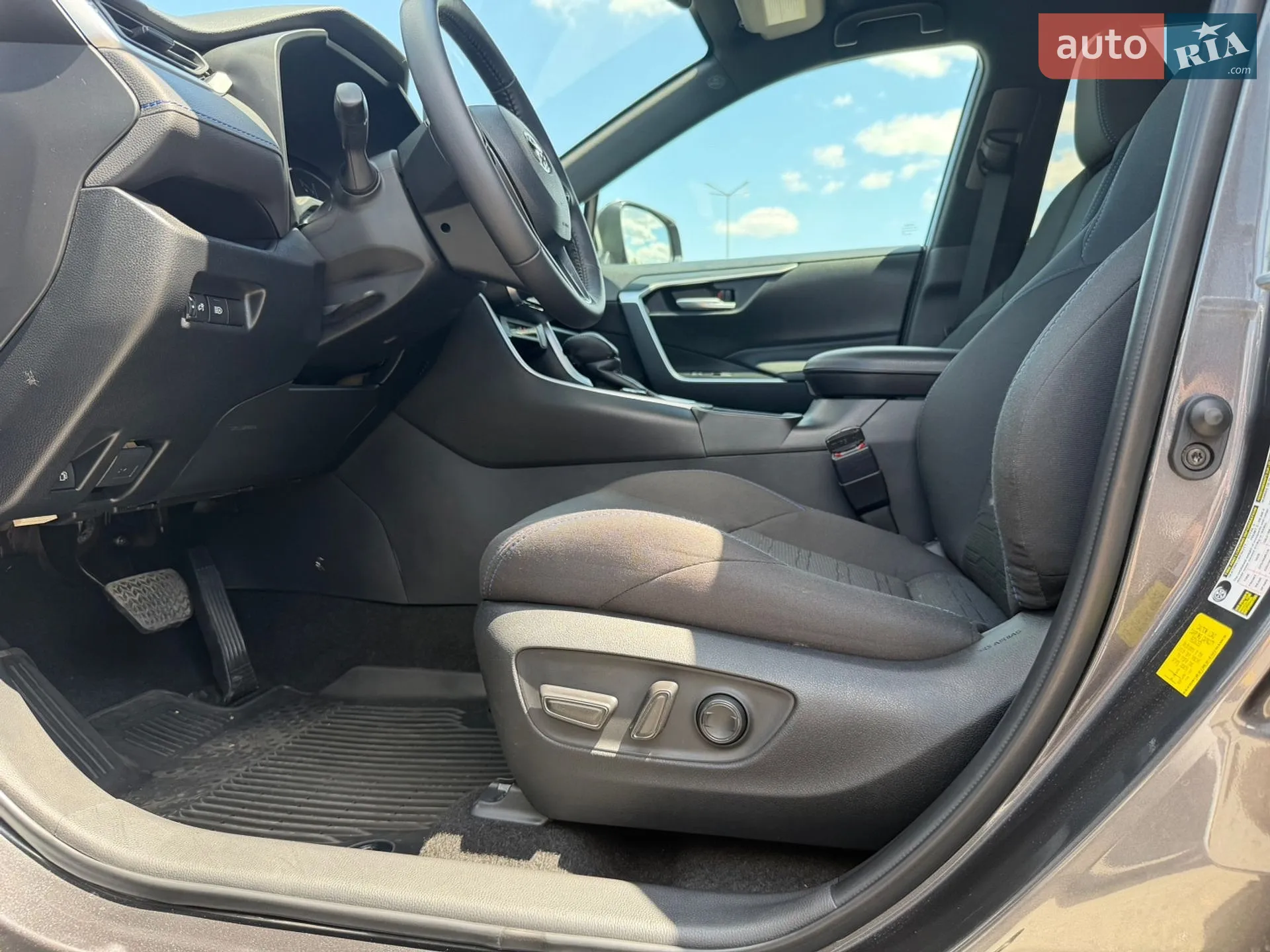 2023 Toyota RAV 4 - мініатюра 11