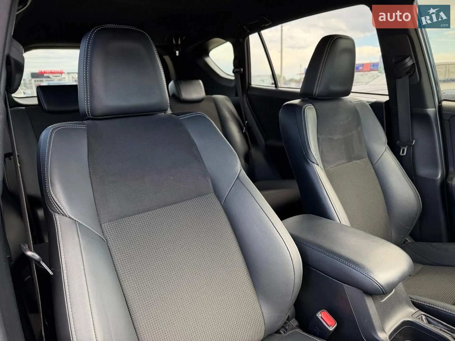 2018 Toyota RAV 4 - мініатюра 63