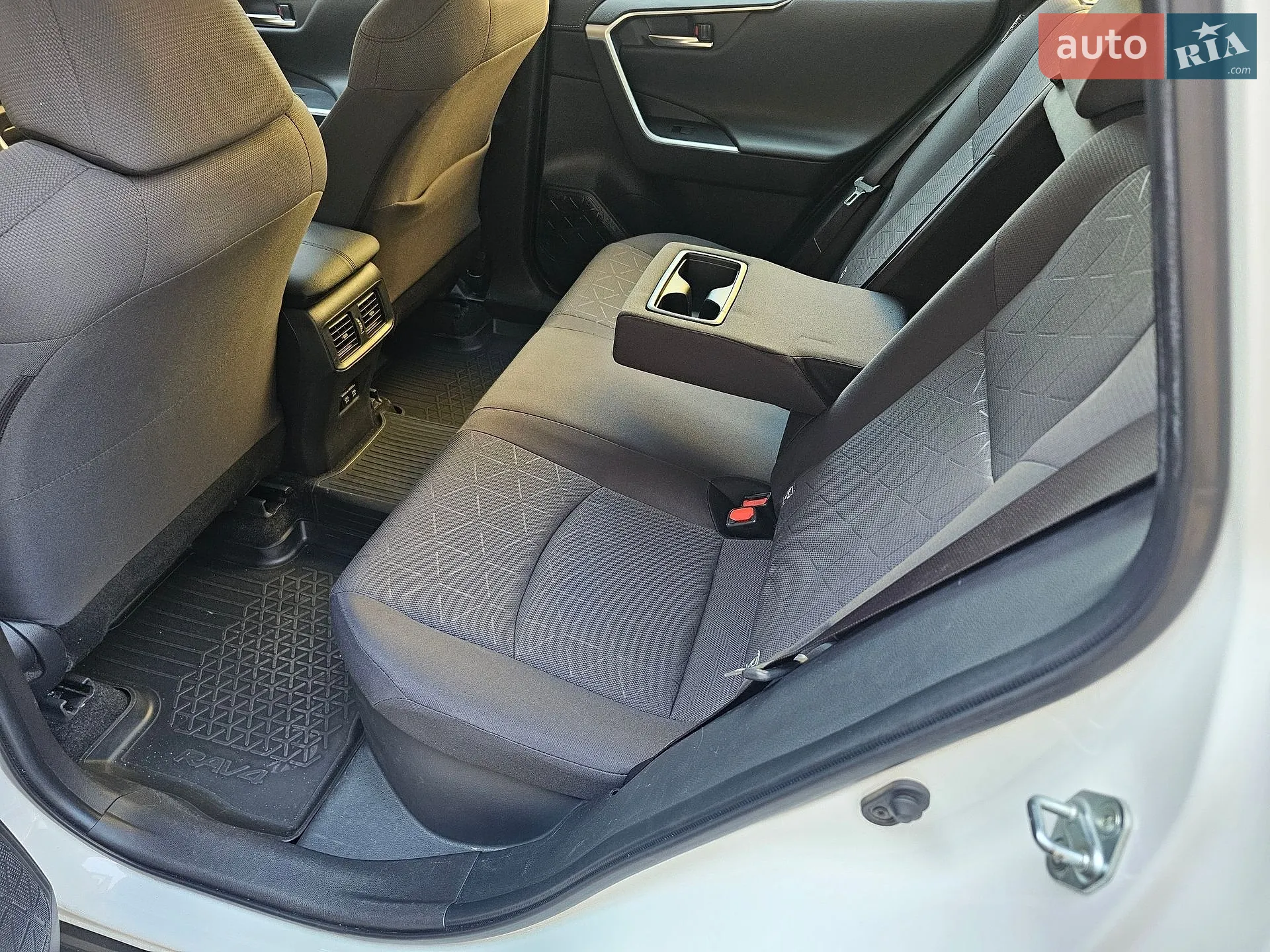 2021 Toyota RAV 4 - мініатюра 31