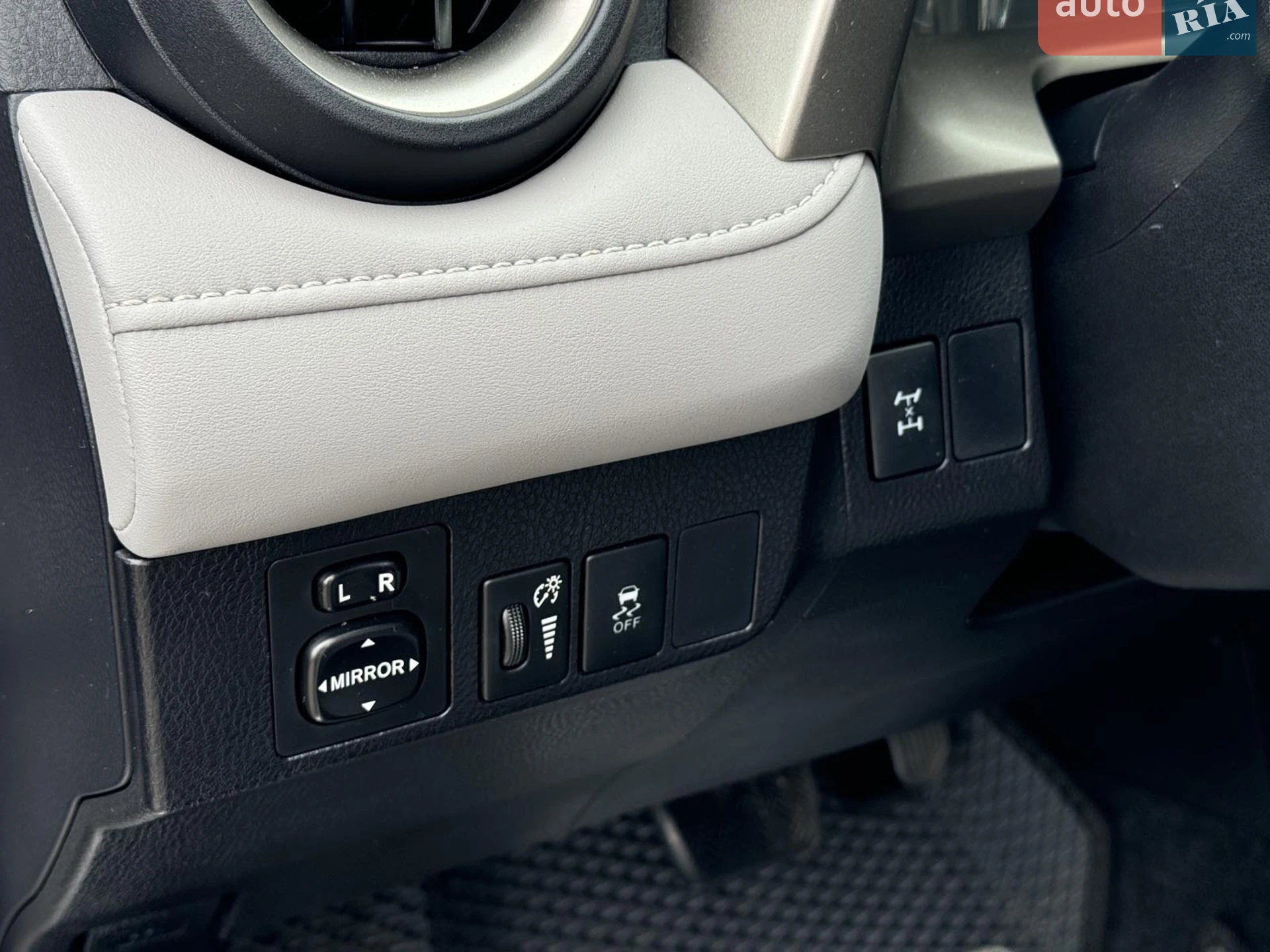 2015 Toyota RAV 4 - мініатюра 16