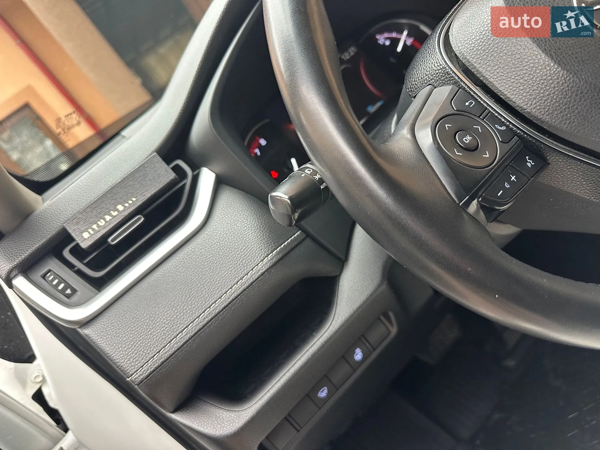2019 Toyota RAV 4 - мініатюра 4