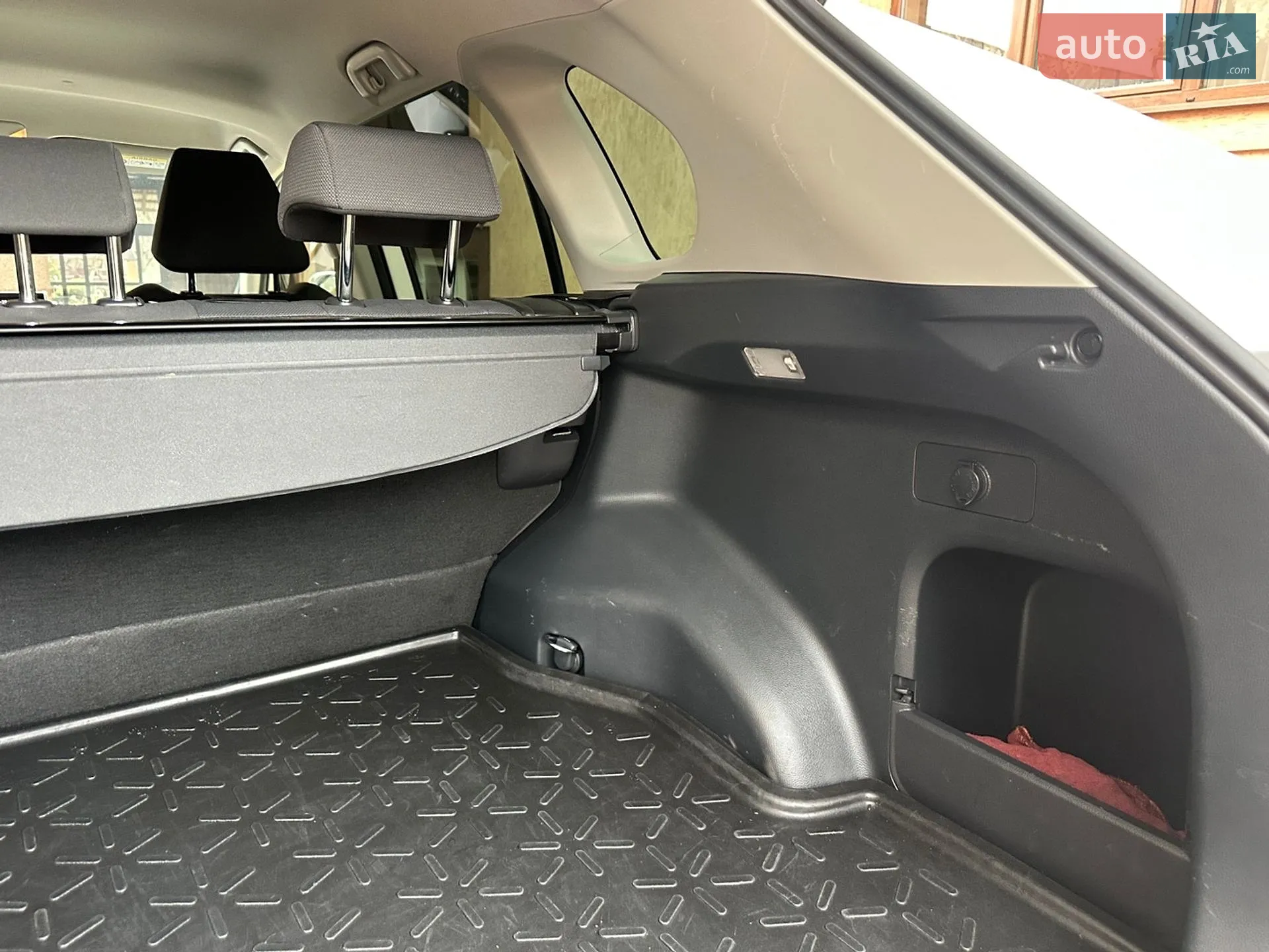 2019 Toyota RAV 4 - мініатюра 42