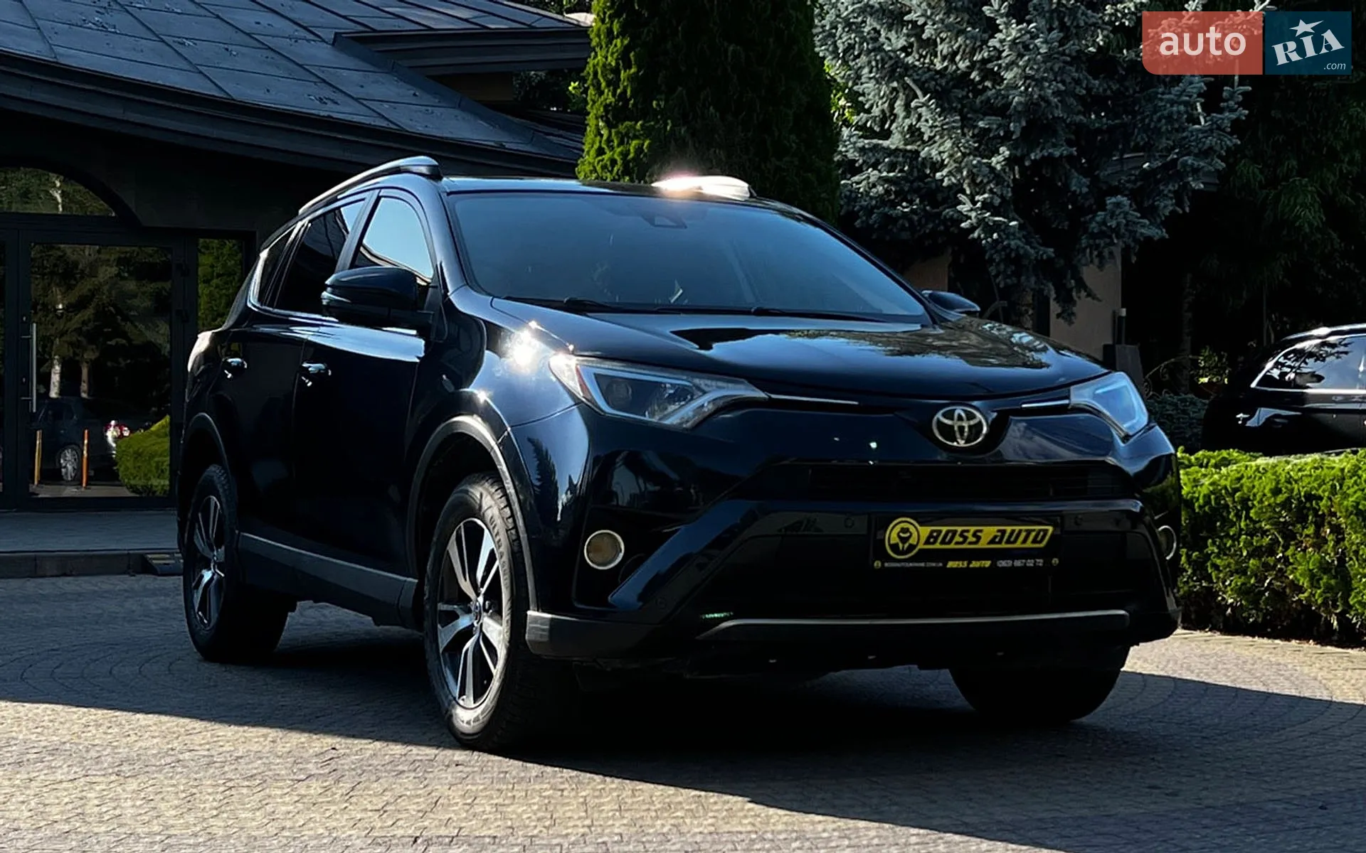 2016 Toyota RAV 4 - фото 1