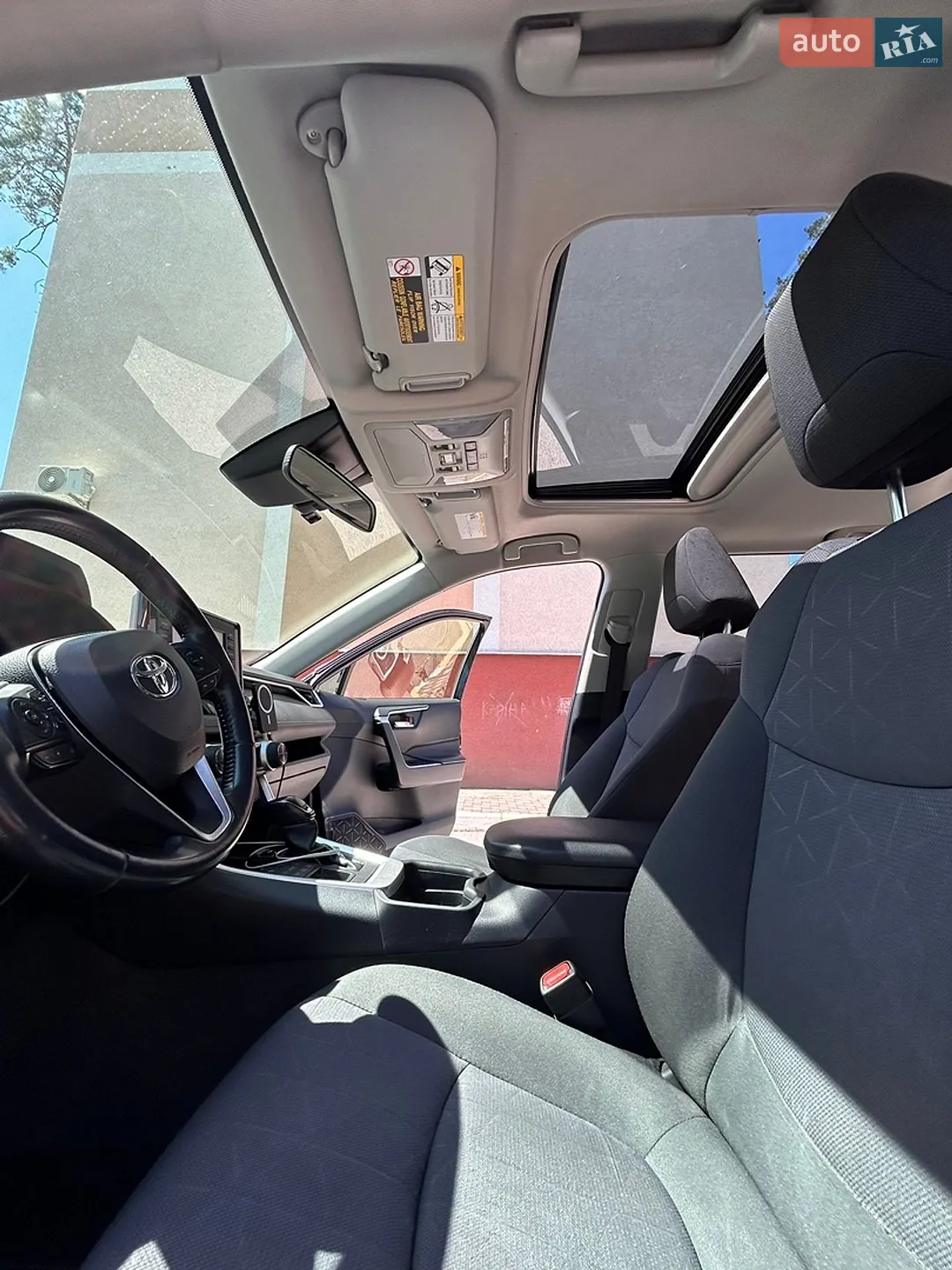 2019 Toyota RAV 4 - мініатюра 18