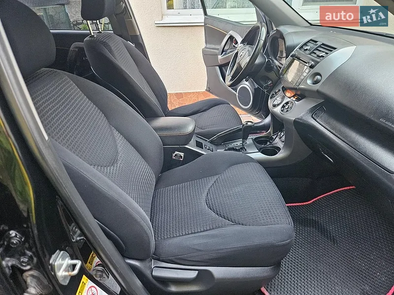 Toyota RAV4 2007 VIN JTMBH31V705043265 фото оголошення 14 з 92