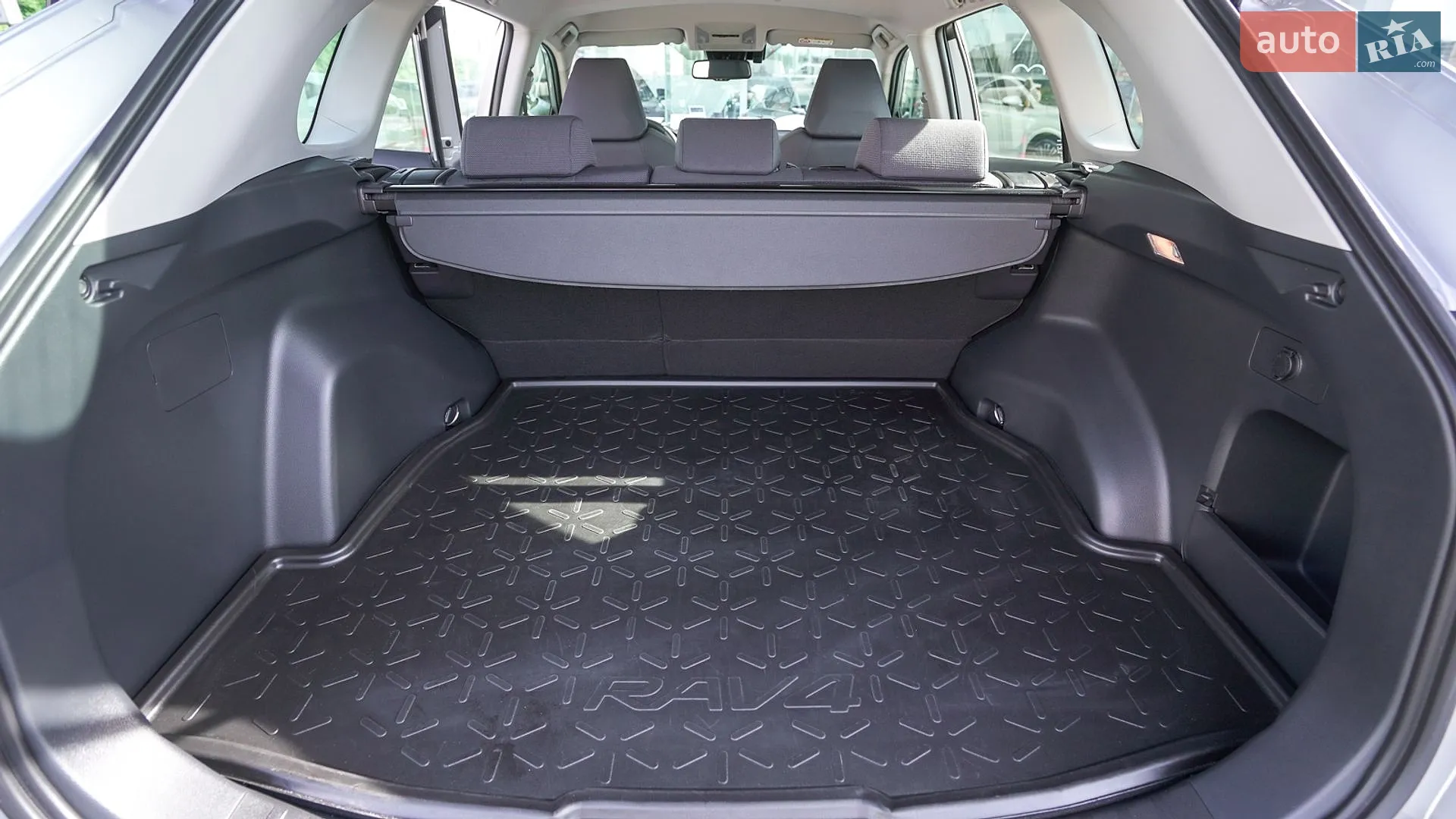 2020 Toyota RAV 4 - мініатюра 10