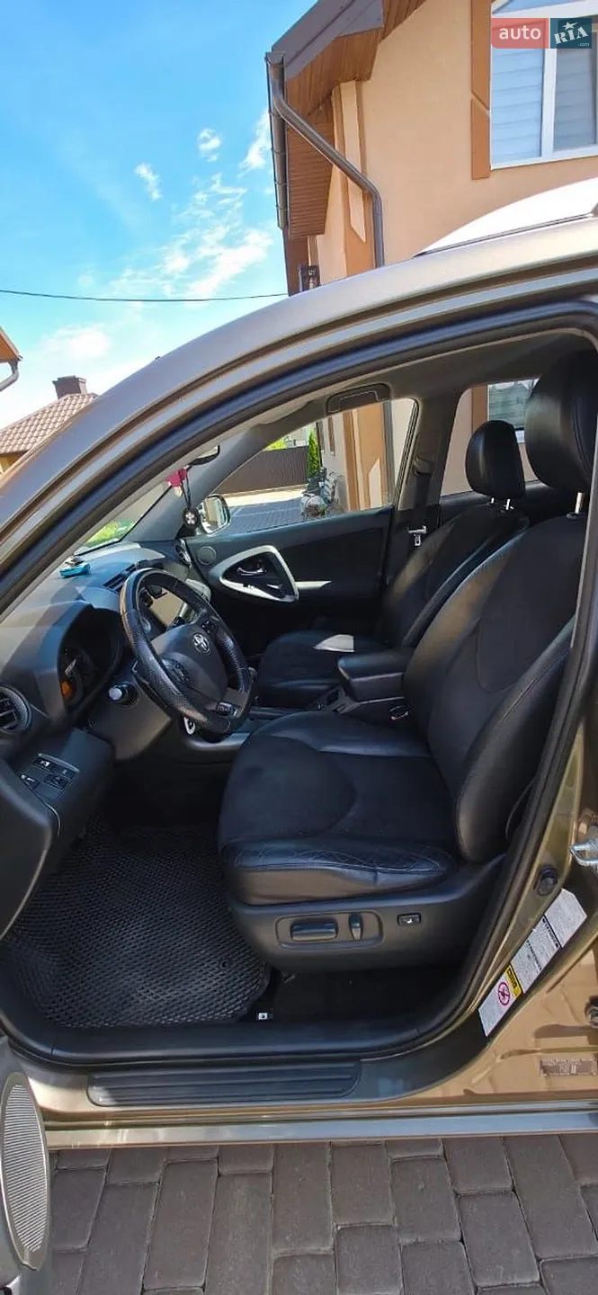2010 Toyota RAV 4 - мініатюра 14