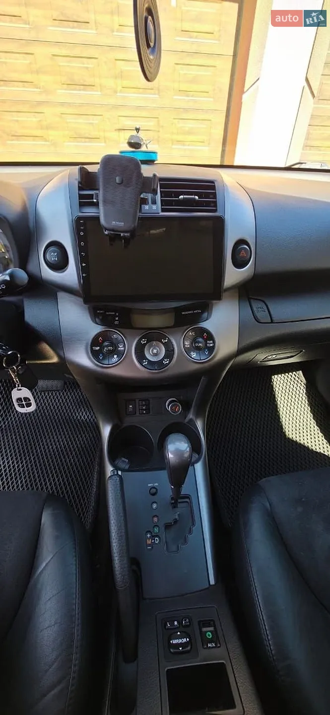 2010 Toyota RAV 4 - мініатюра 21