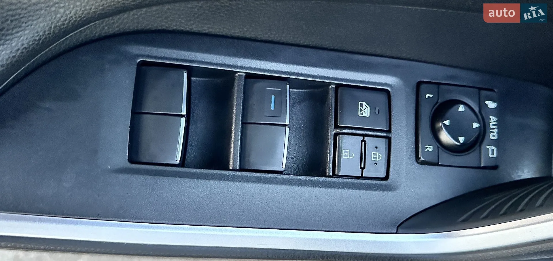 2021 Toyota RAV 4 - мініатюра 22