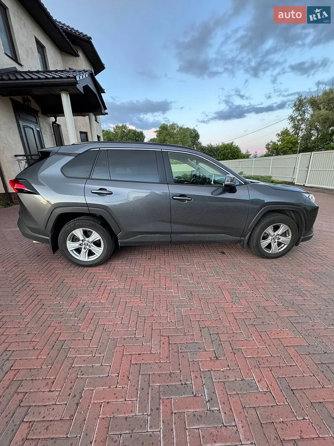 2020 Toyota RAV 4 - мініатюра 7