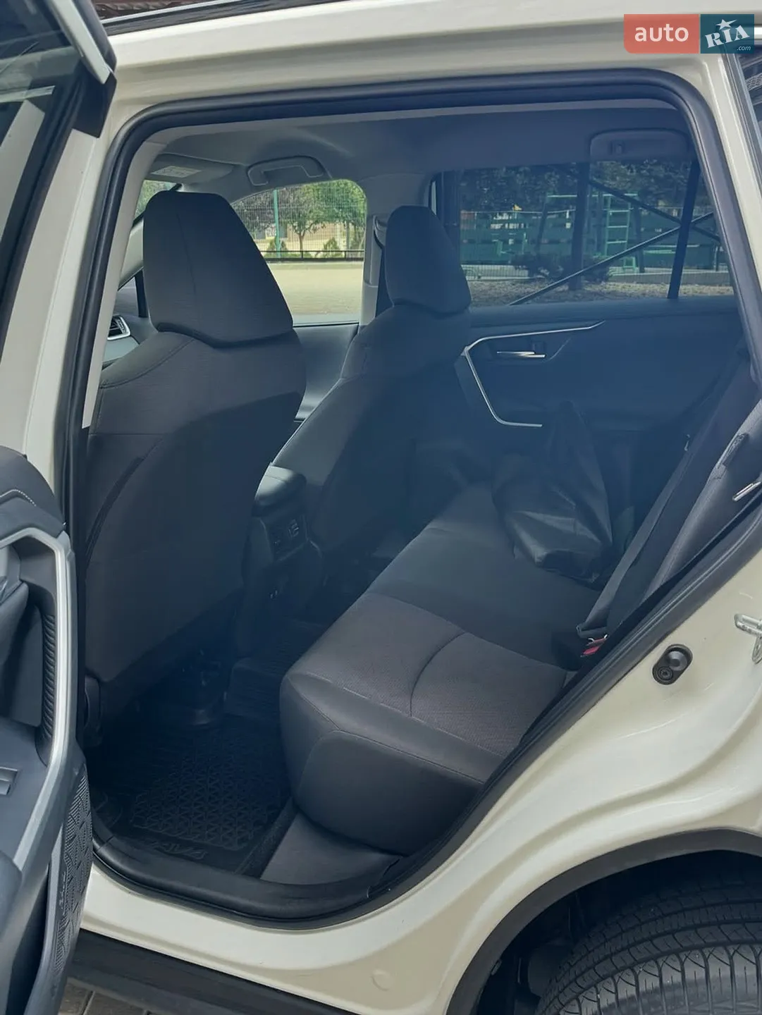 2019 Toyota RAV 4 - мініатюра 8
