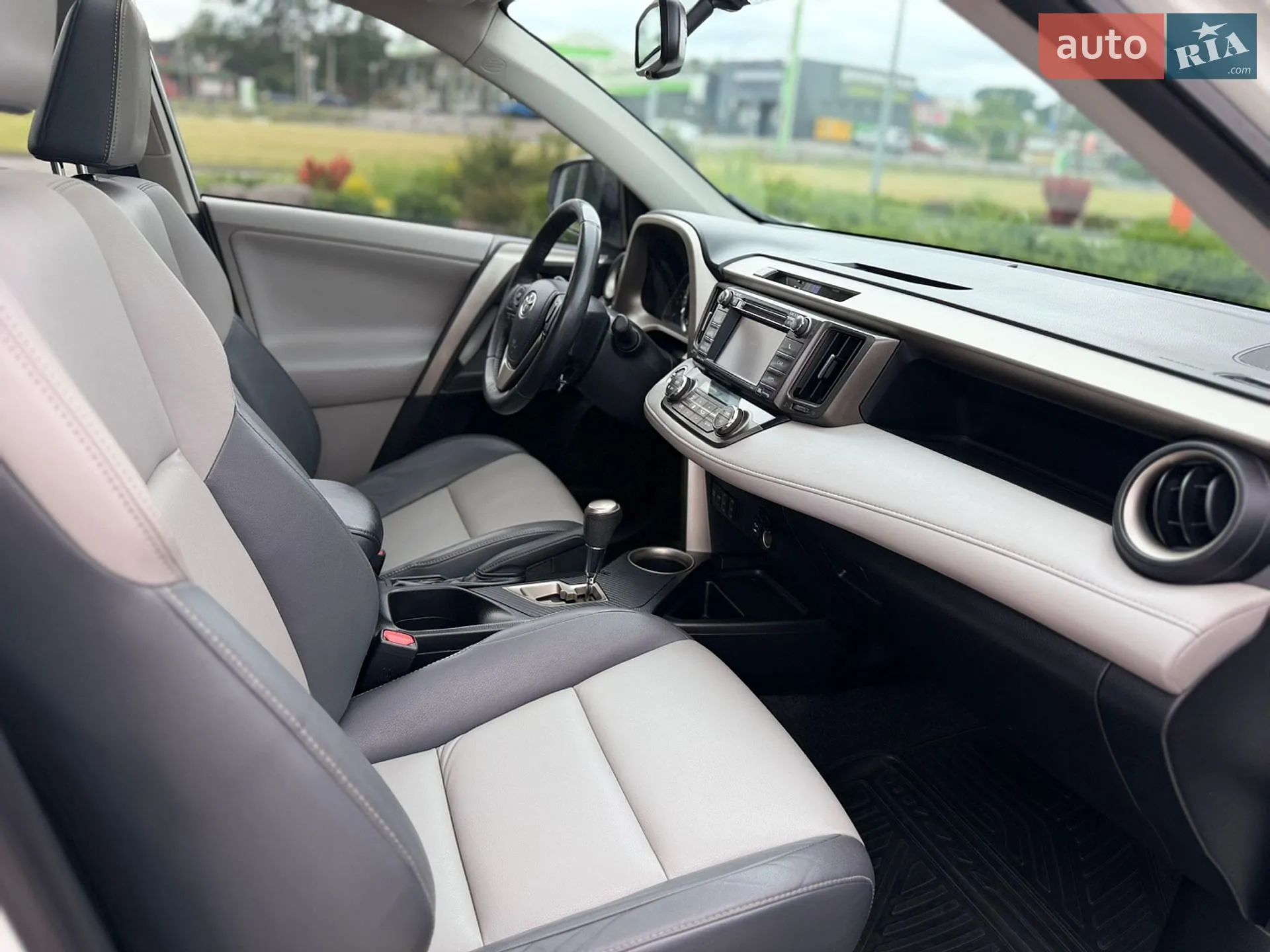 2013 Toyota RAV 4 - мініатюра 6