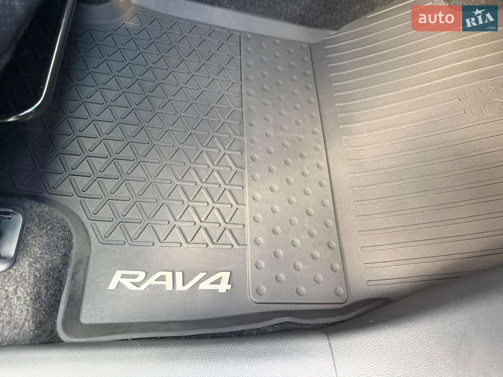 2023 Toyota RAV 4 - мініатюра 27