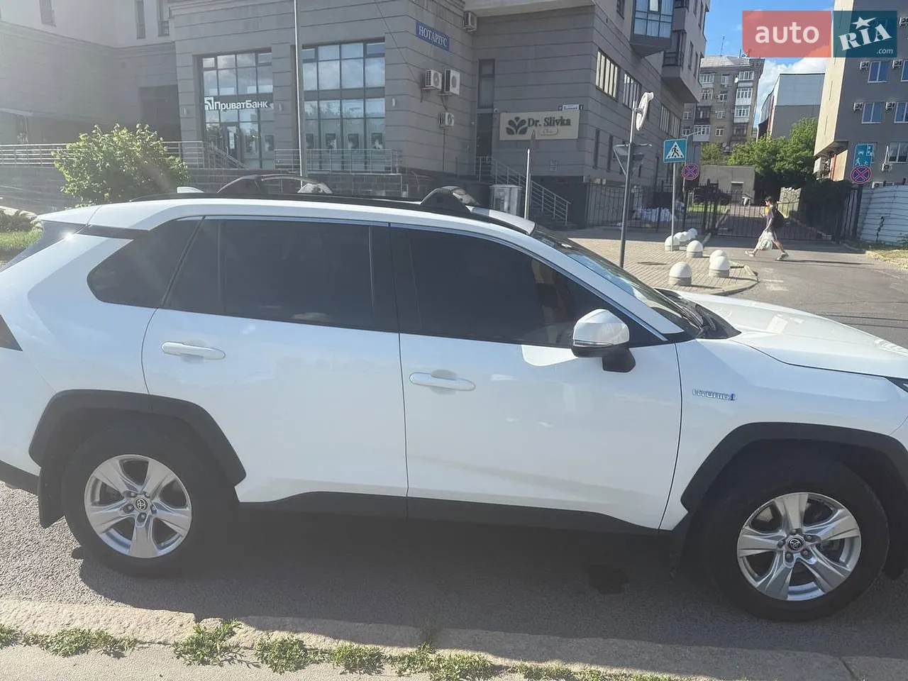 2019 Toyota RAV 4 - мініатюра 18