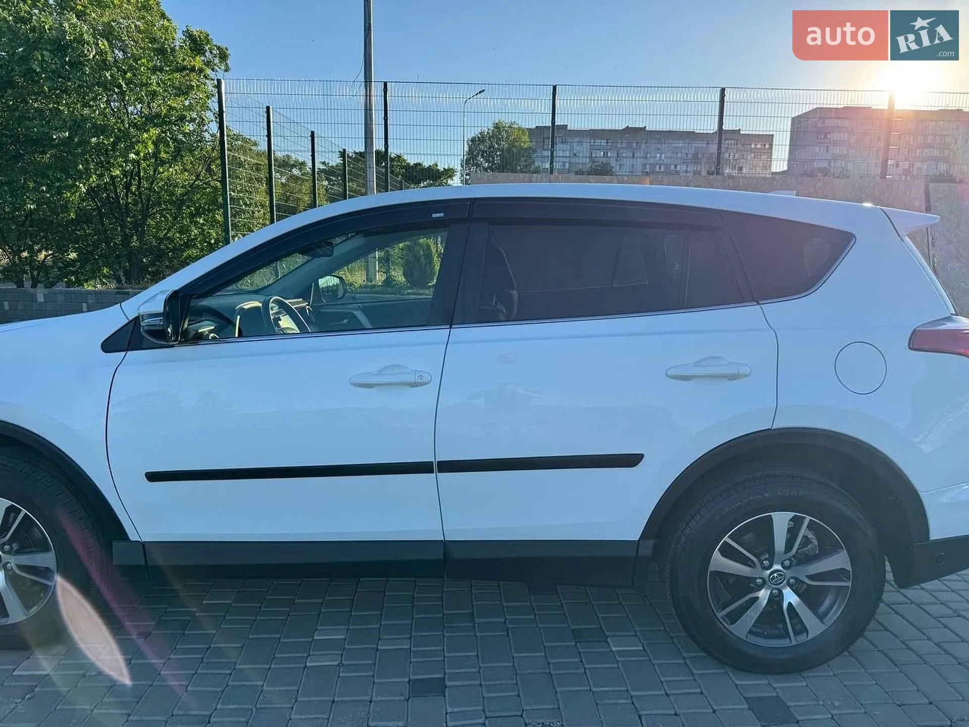 2016 Toyota RAV 4 - мініатюра 7