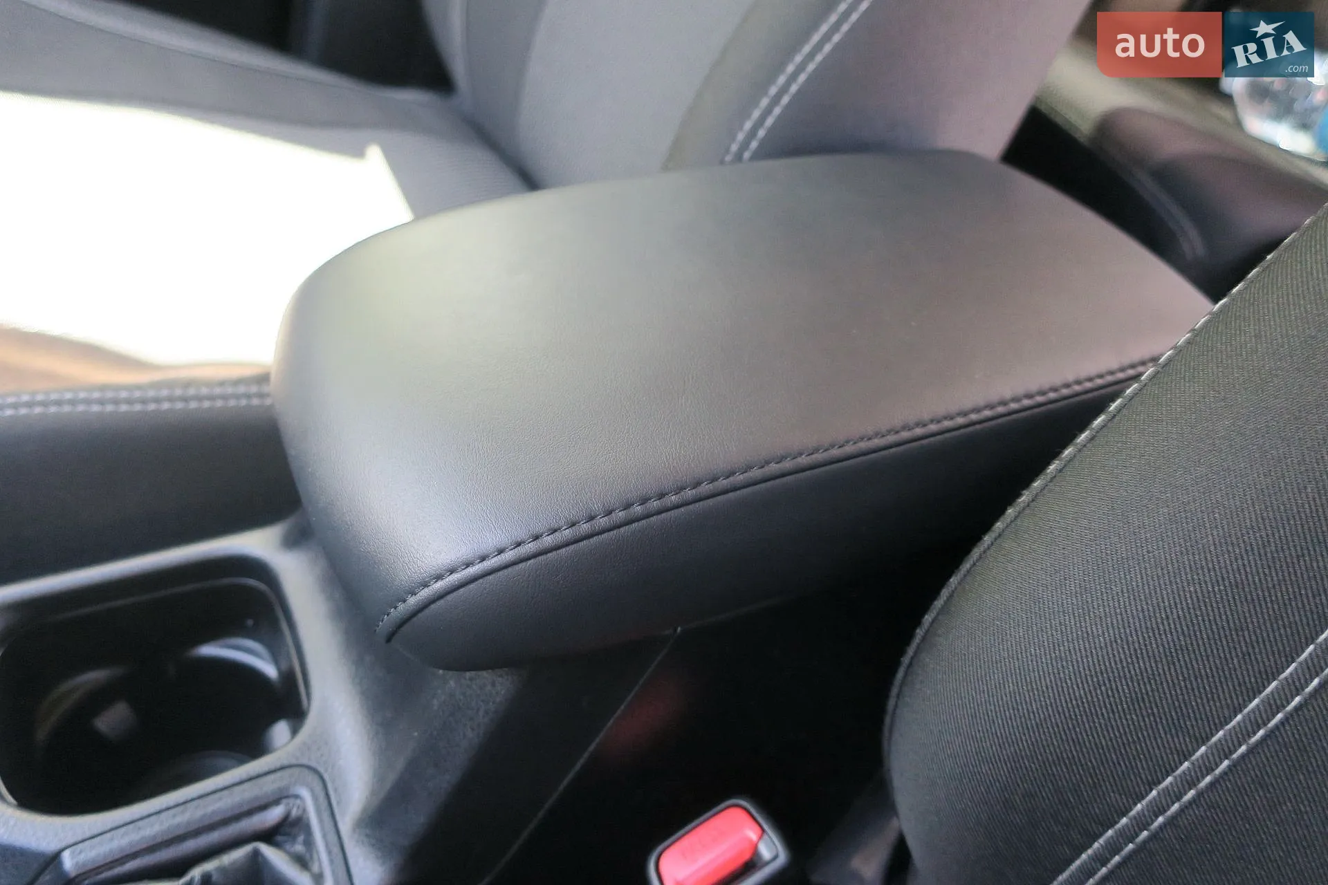 2016 Toyota RAV 4 - мініатюра 31