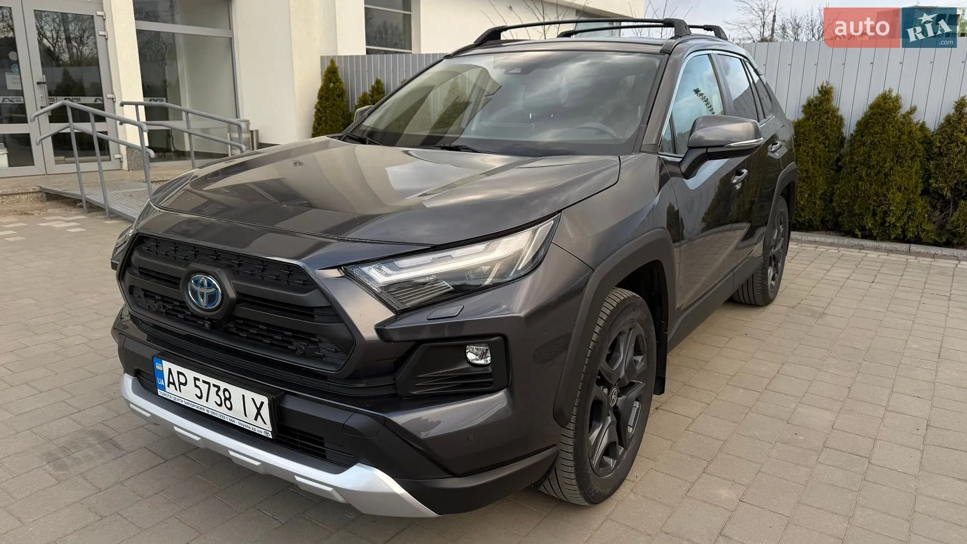 2022 Toyota RAV 4 - фото 1