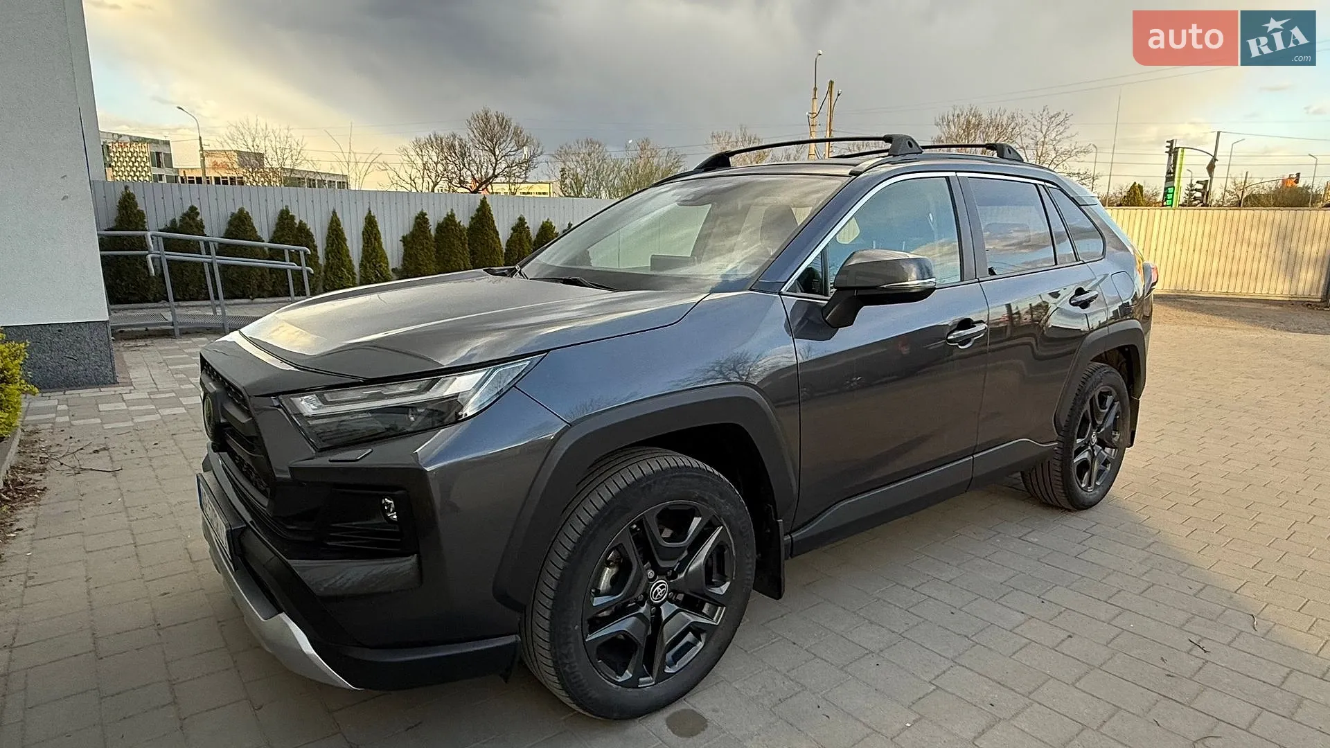 2022 Toyota RAV 4 - мініатюра 10
