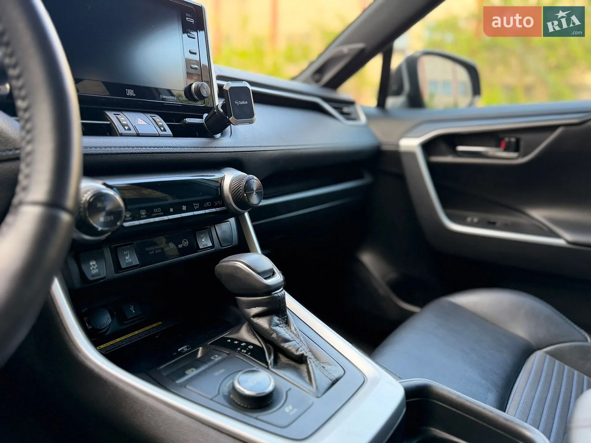 2021 Toyota RAV 4 - мініатюра 9