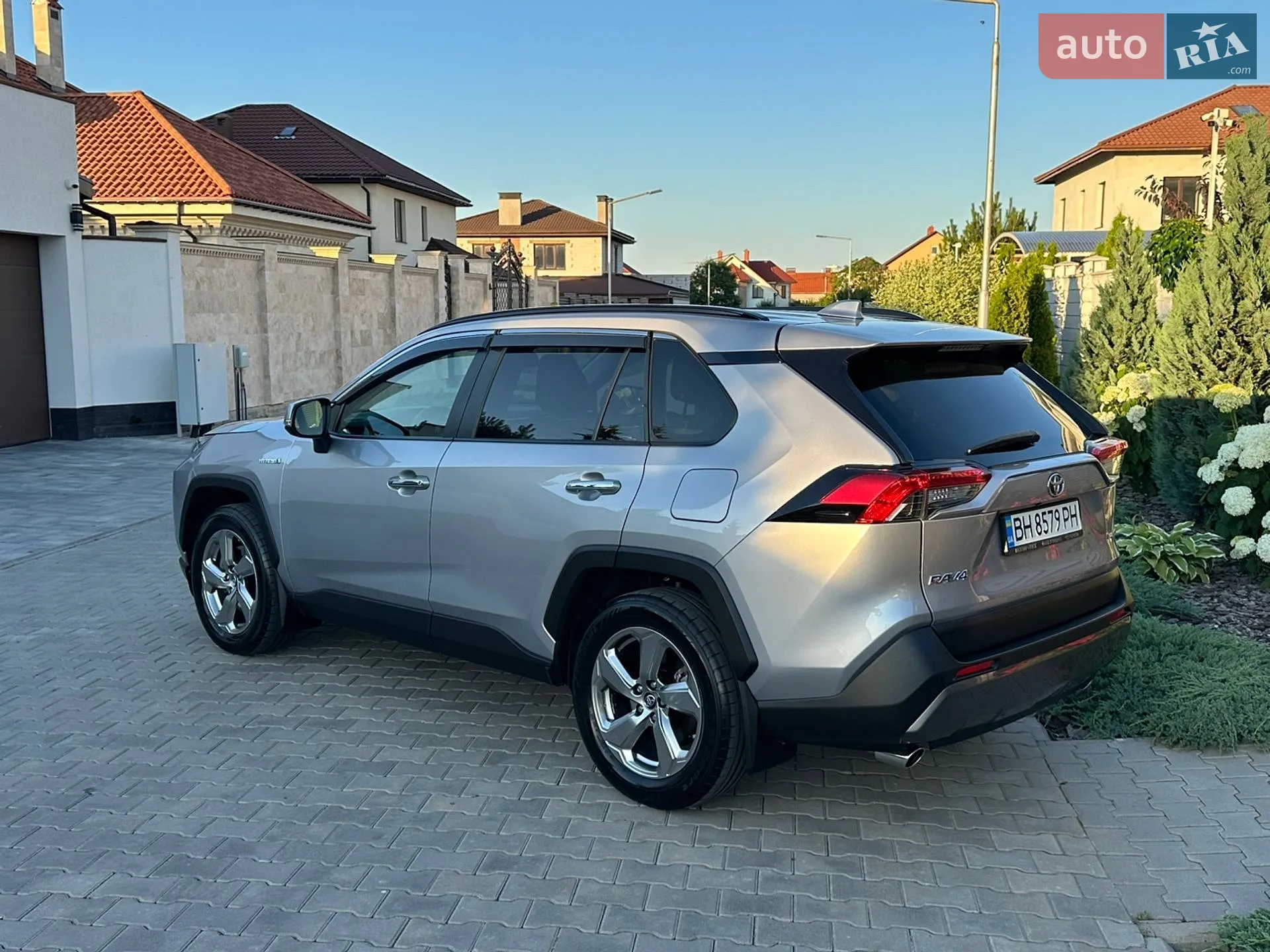 2019 Toyota RAV 4 - мініатюра 9