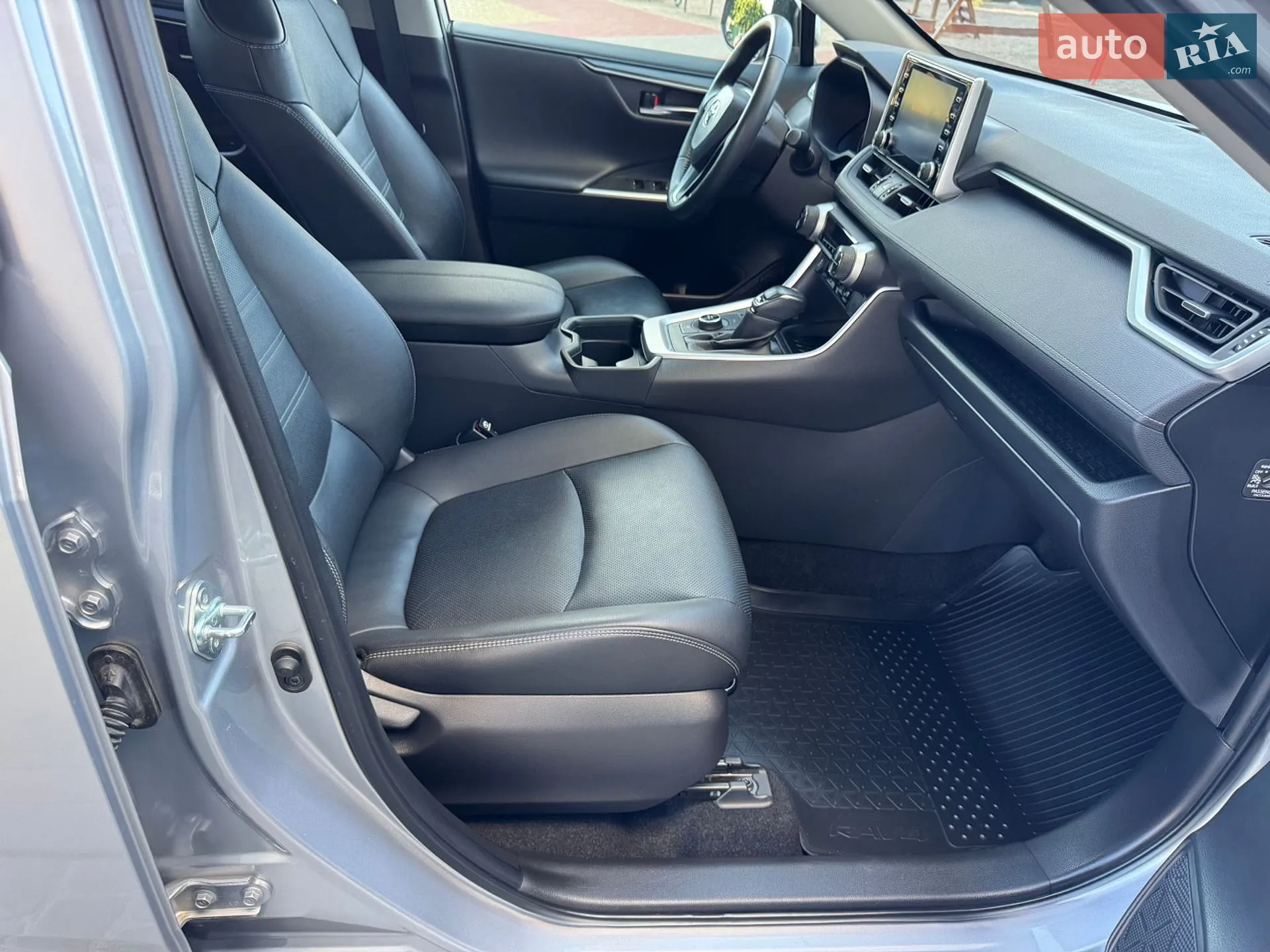 2021 Toyota RAV 4 - мініатюра 29