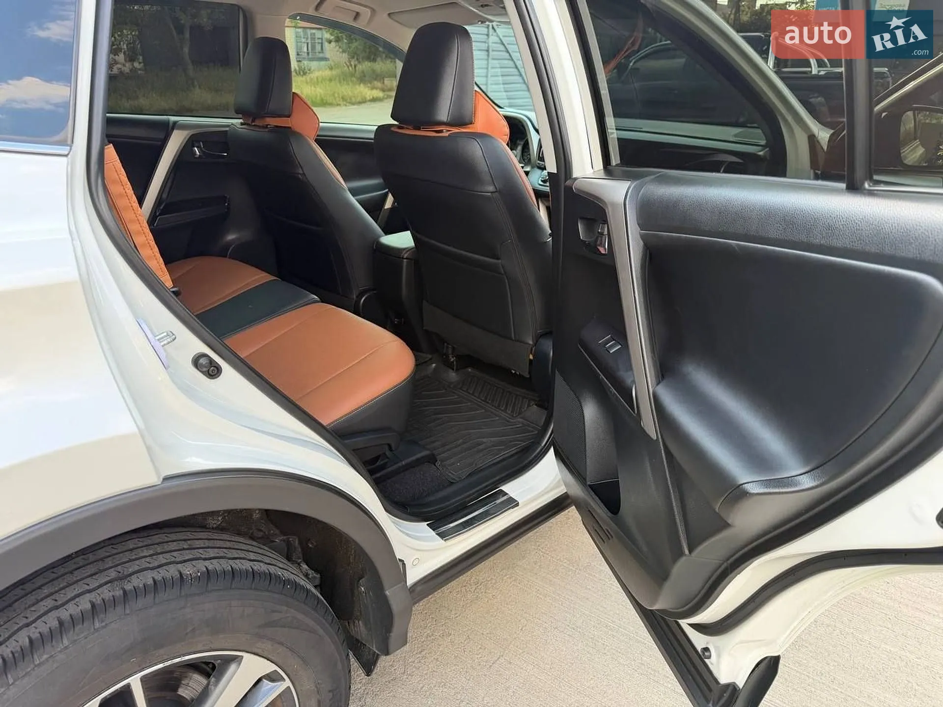 2017 Toyota RAV 4 - мініатюра 4