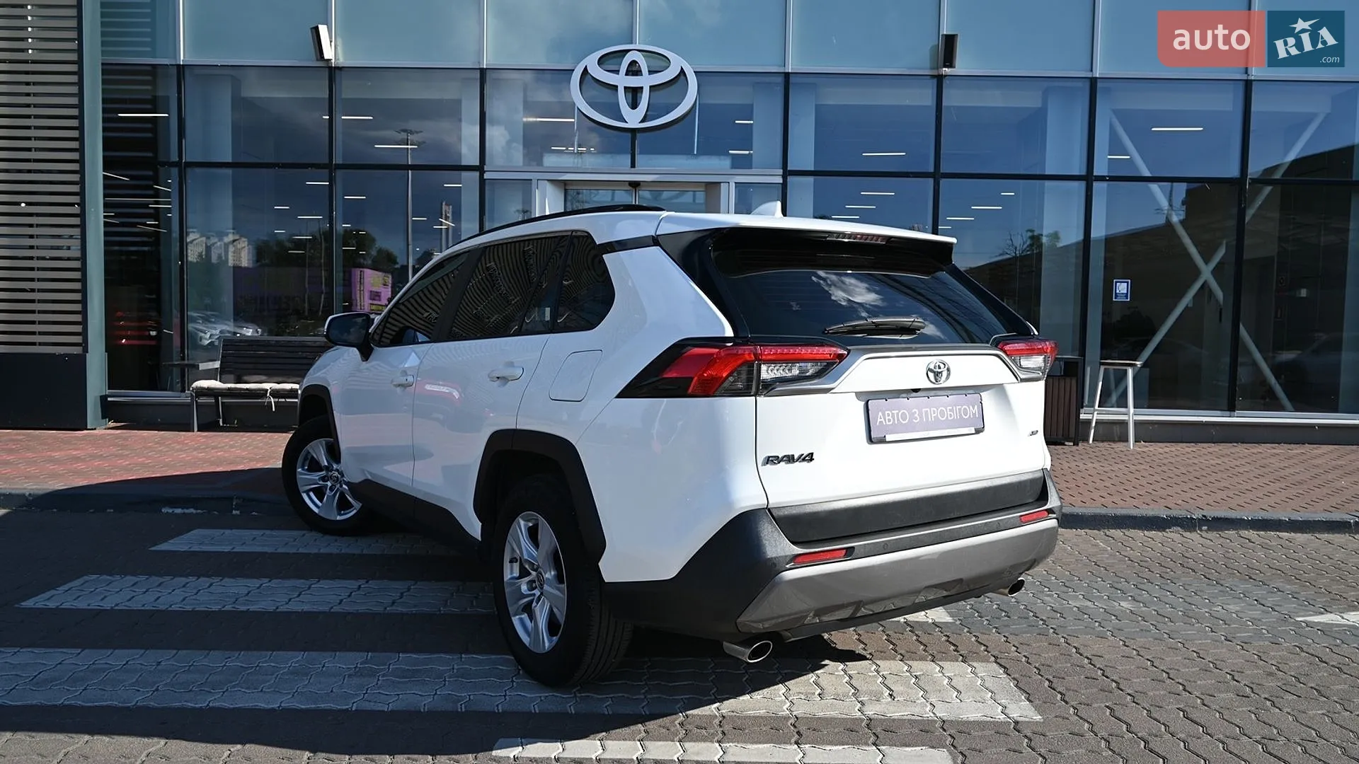 2020 Toyota RAV 4 - мініатюра 2