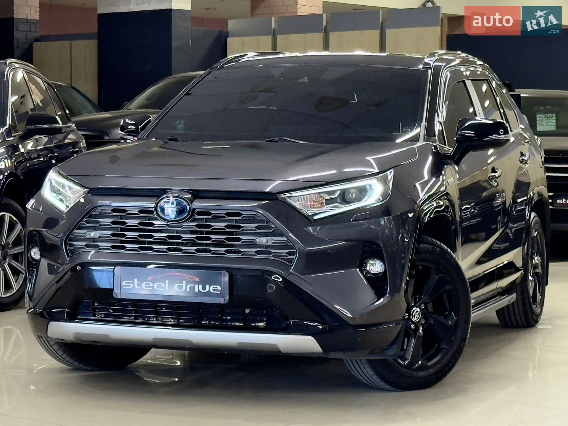 2020 Toyota RAV 4 - фото 1