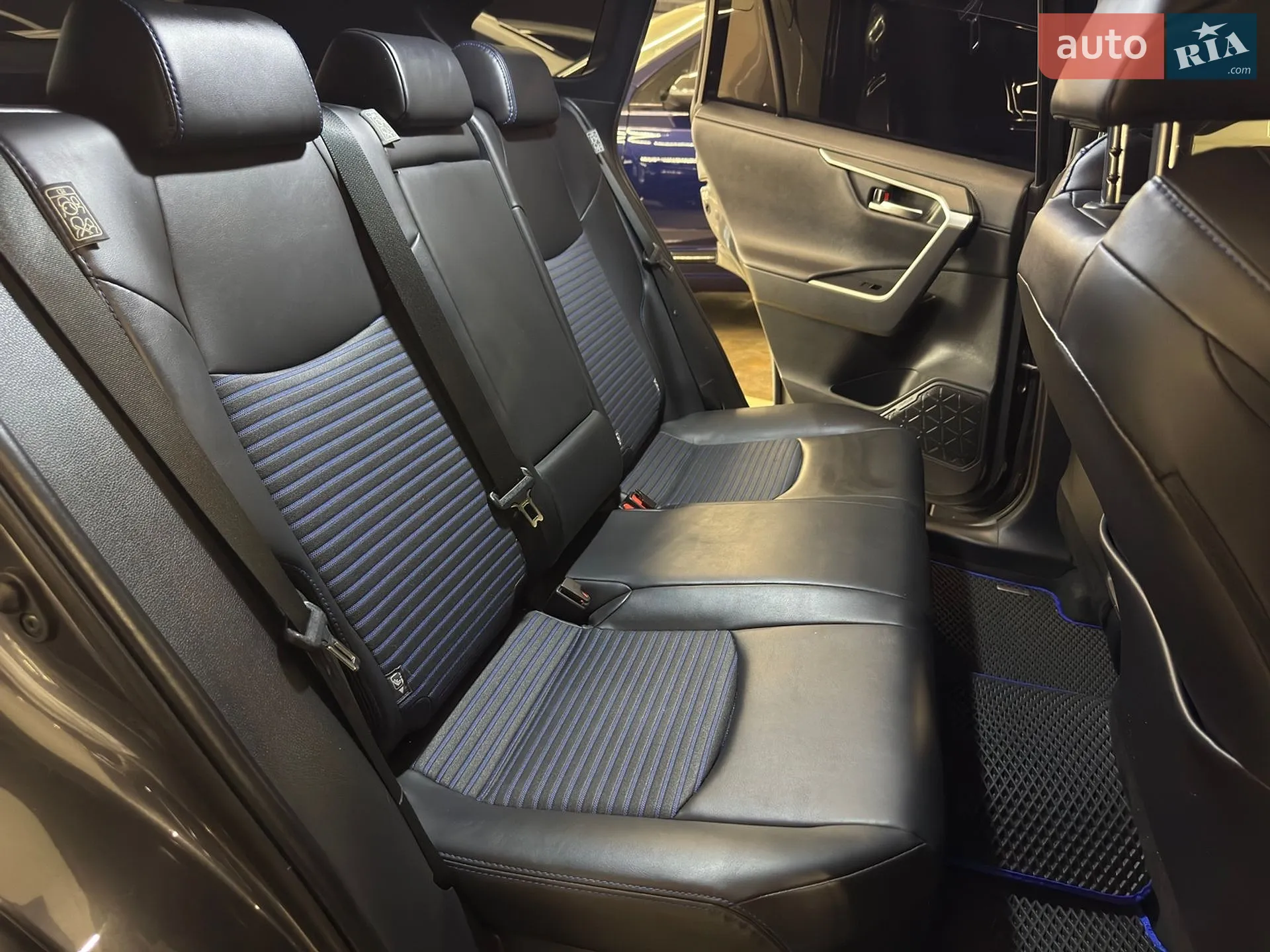 2020 Toyota RAV 4 - мініатюра 17