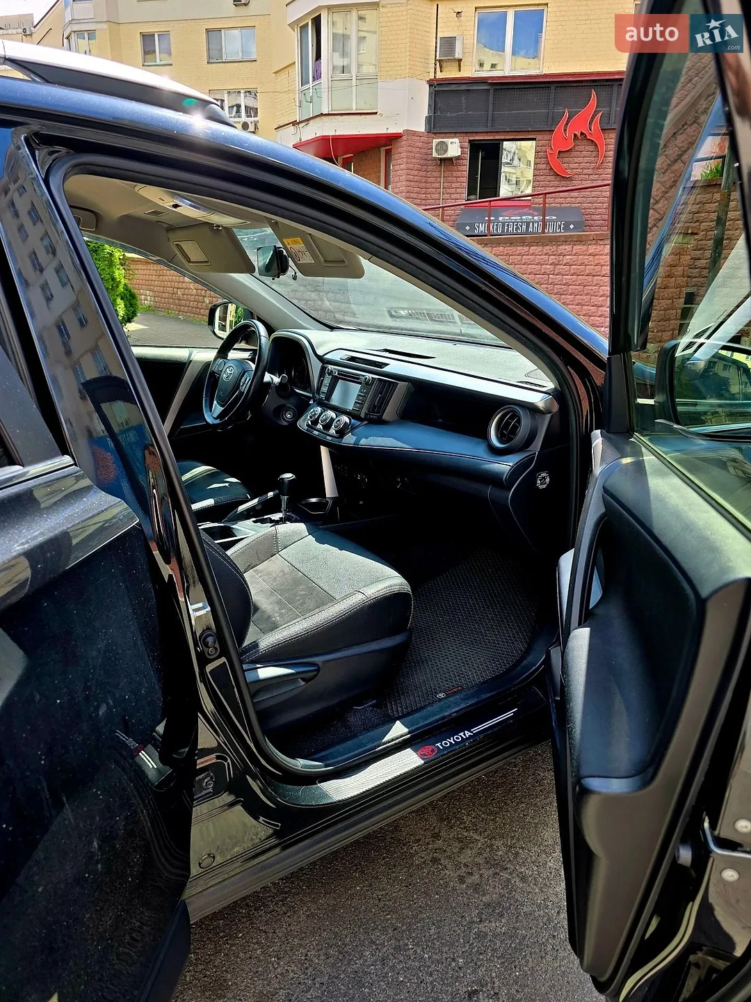 2017 Toyota RAV 4 - мініатюра 9