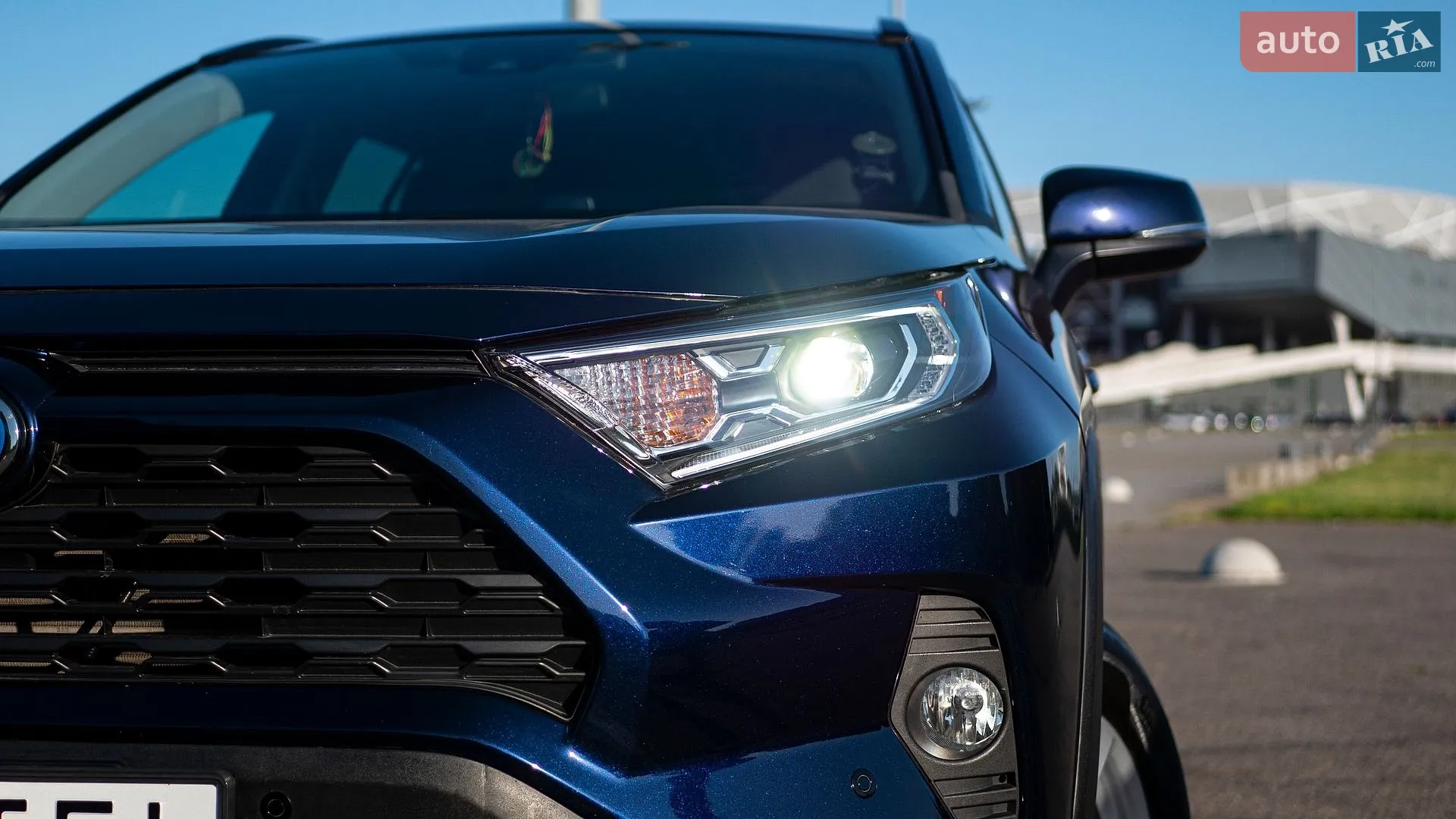 2020 Toyota RAV 4 - мініатюра 3