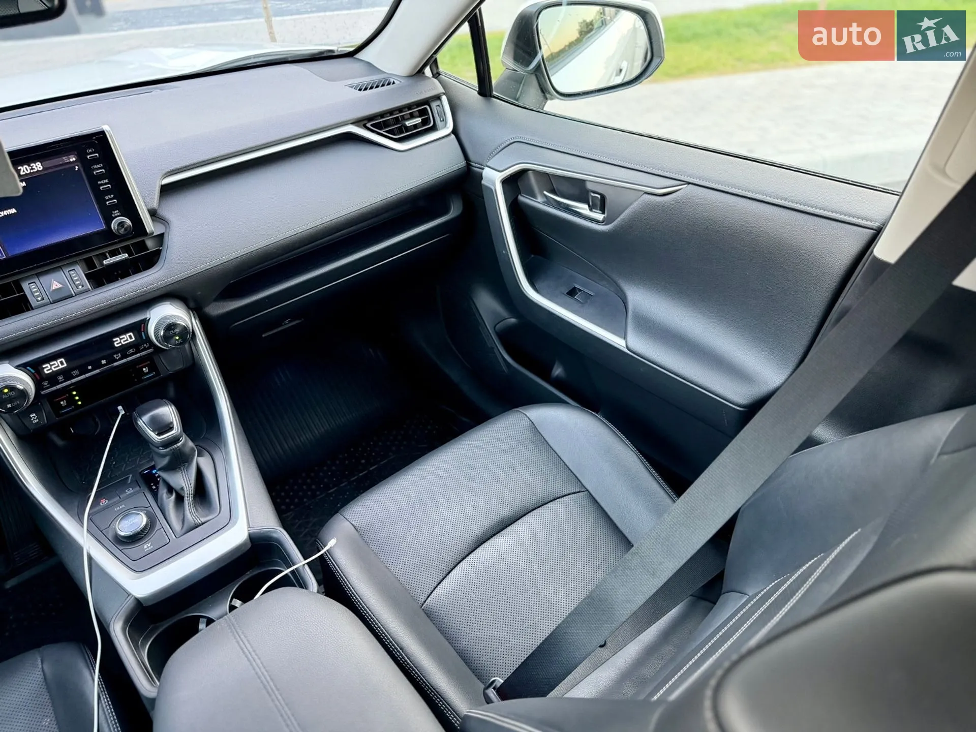 2019 Toyota RAV 4 - мініатюра 29
