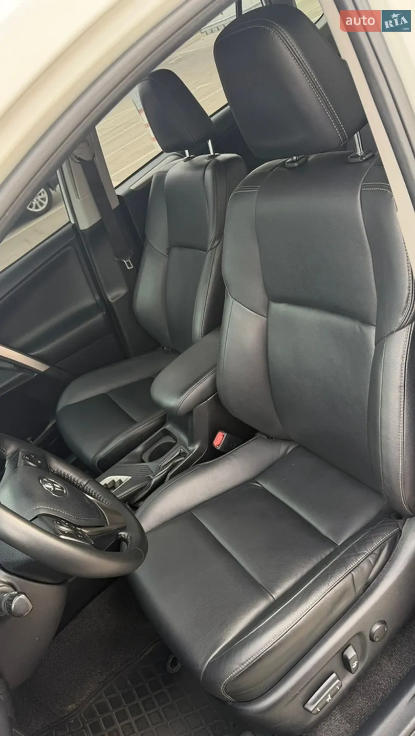 2014 Toyota RAV 4 - мініатюра 16