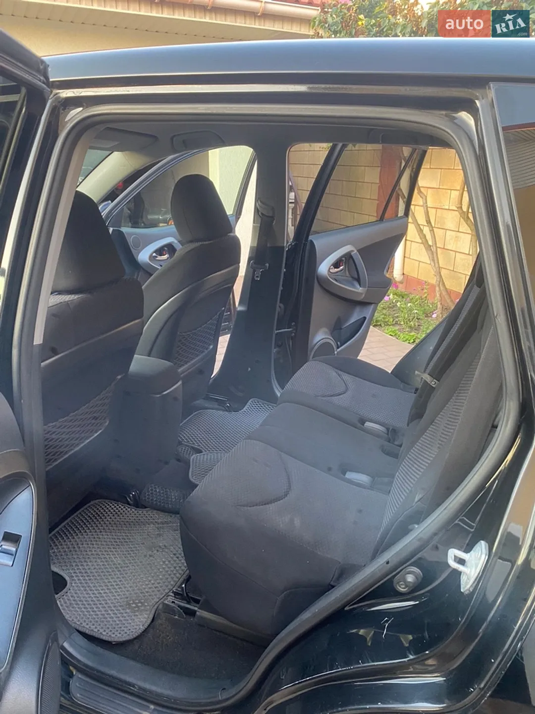 2010 Toyota RAV 4 - мініатюра 14