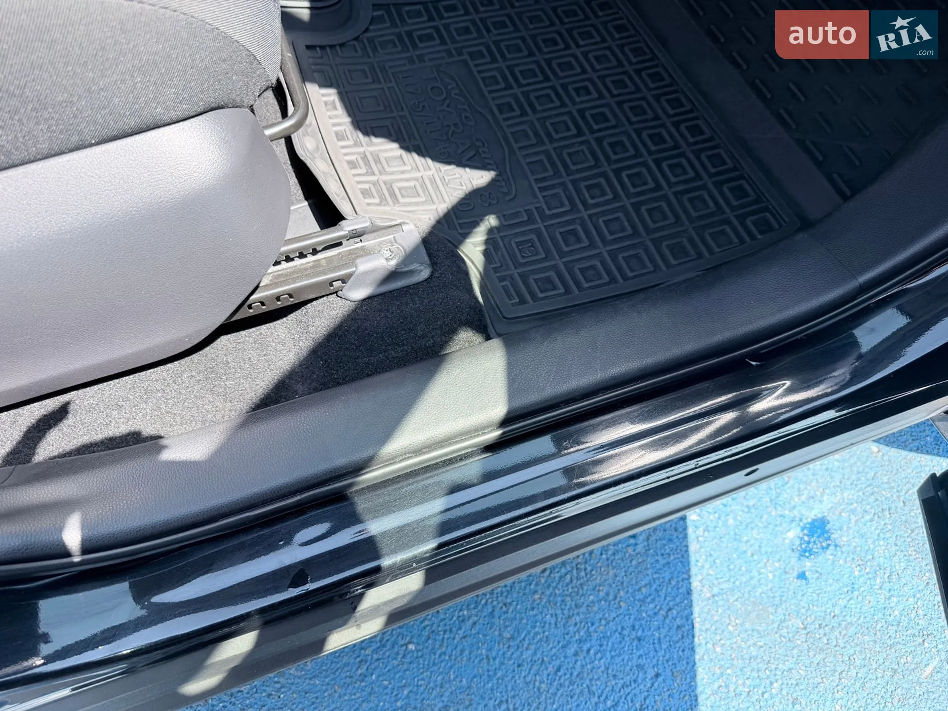 2019 Toyota RAV 4 - мініатюра 21