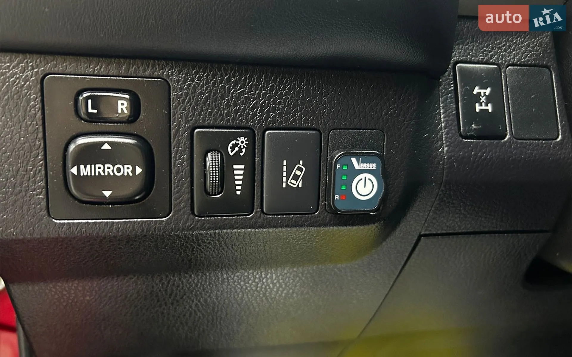 2018 Toyota RAV 4 - мініатюра 12