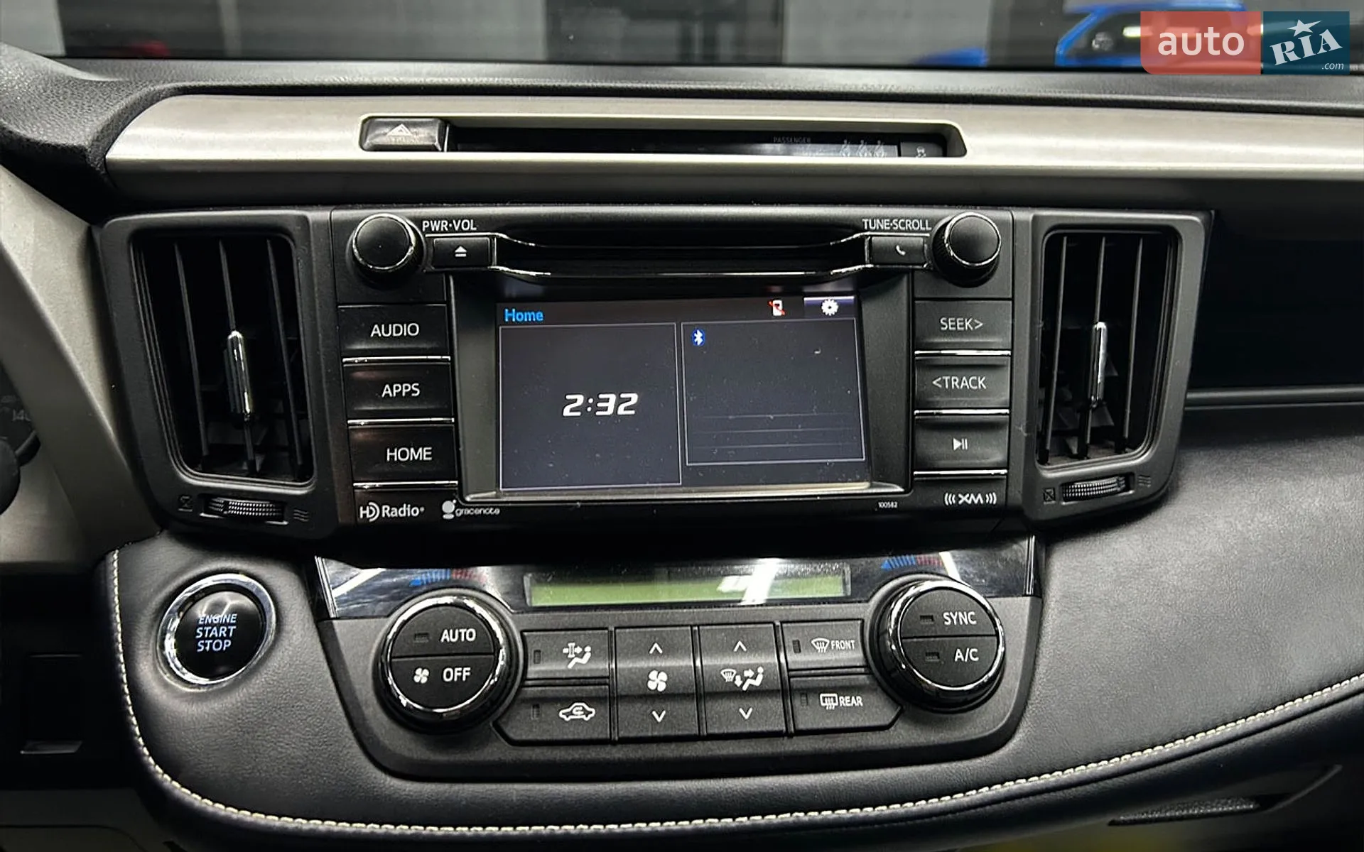 2018 Toyota RAV 4 - мініатюра 16
