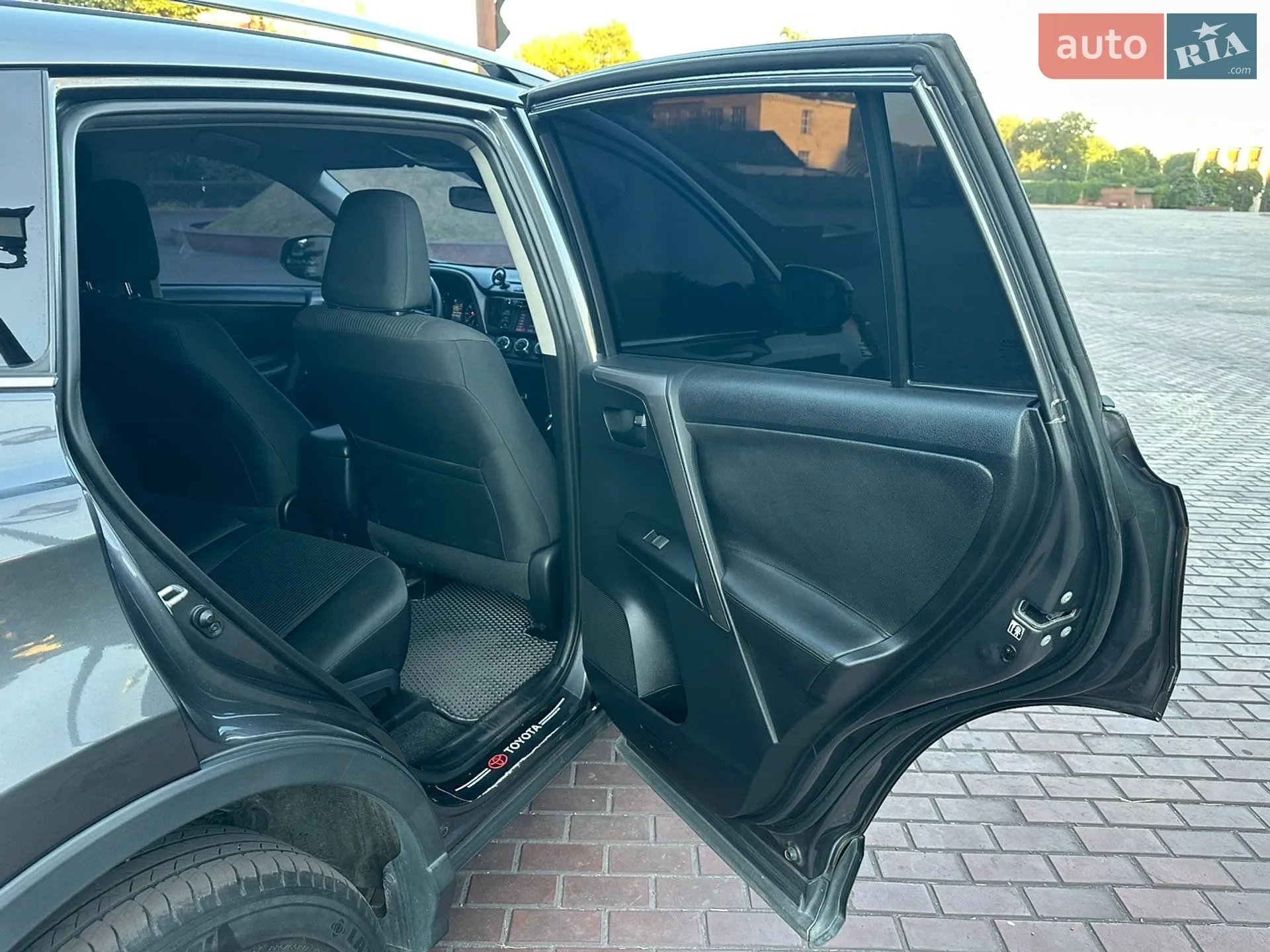 2017 Toyota RAV 4 - мініатюра 22