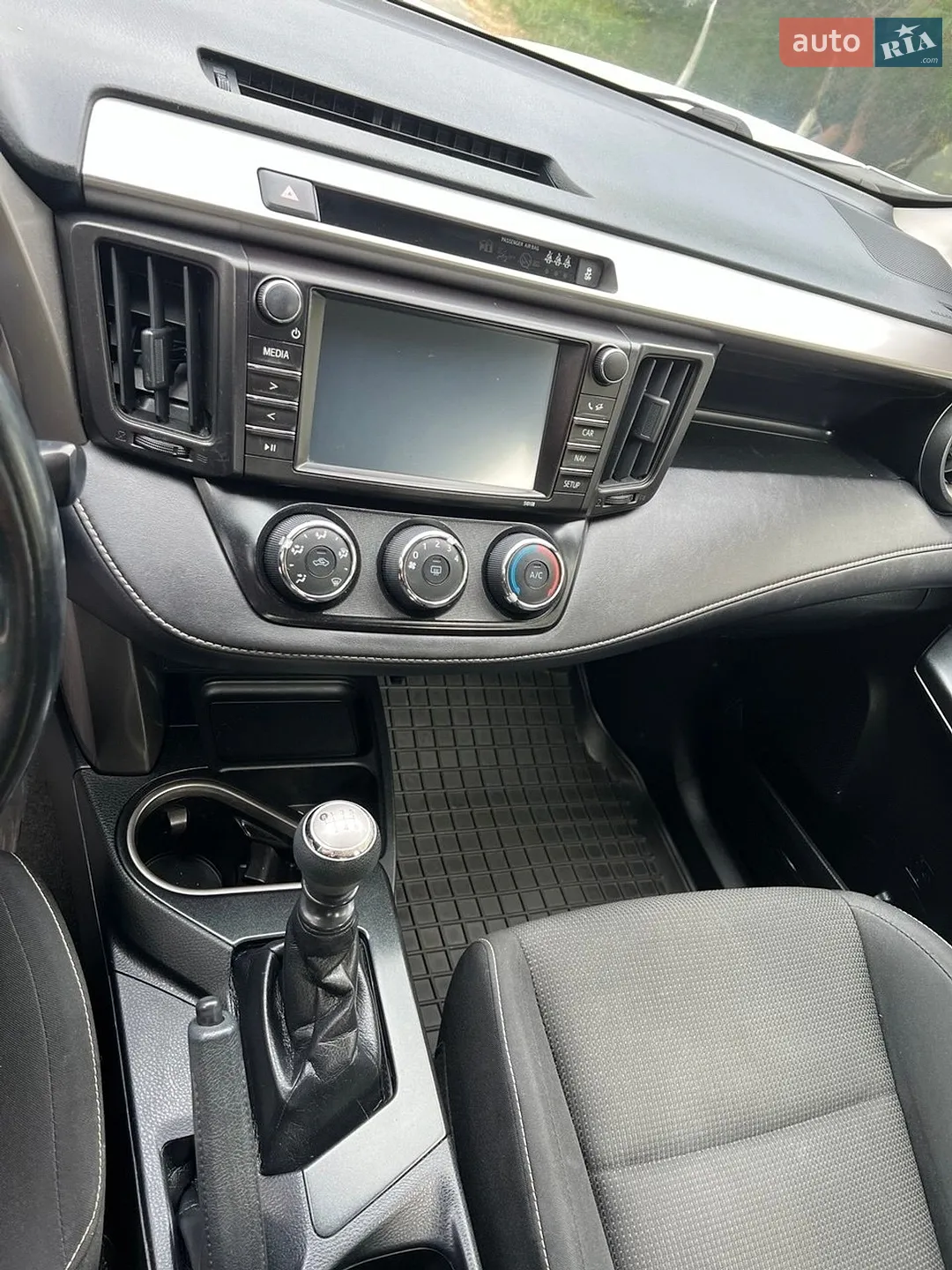 2017 Toyota RAV 4 - мініатюра 11