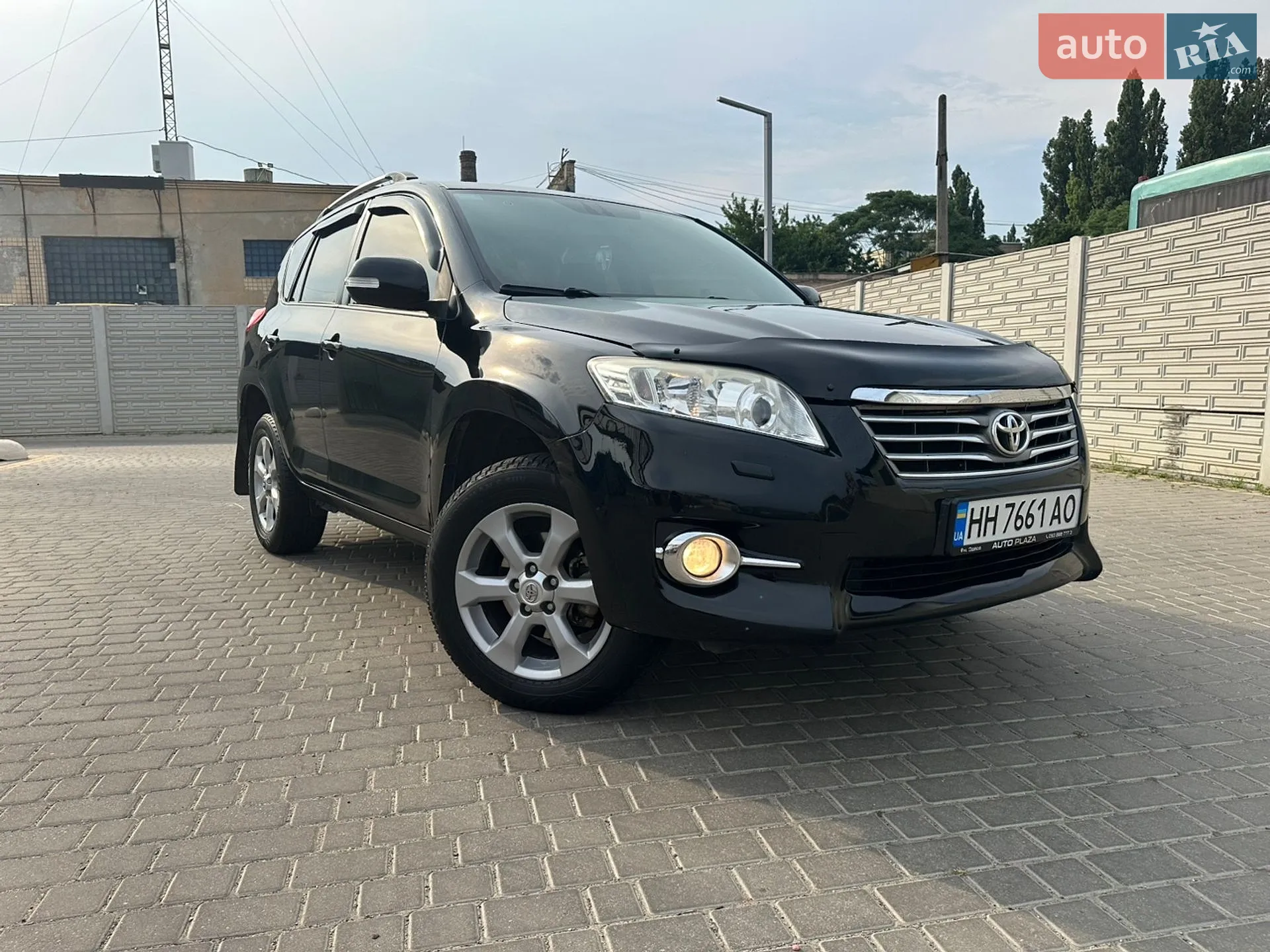 2011 Toyota RAV 4 - фото 1