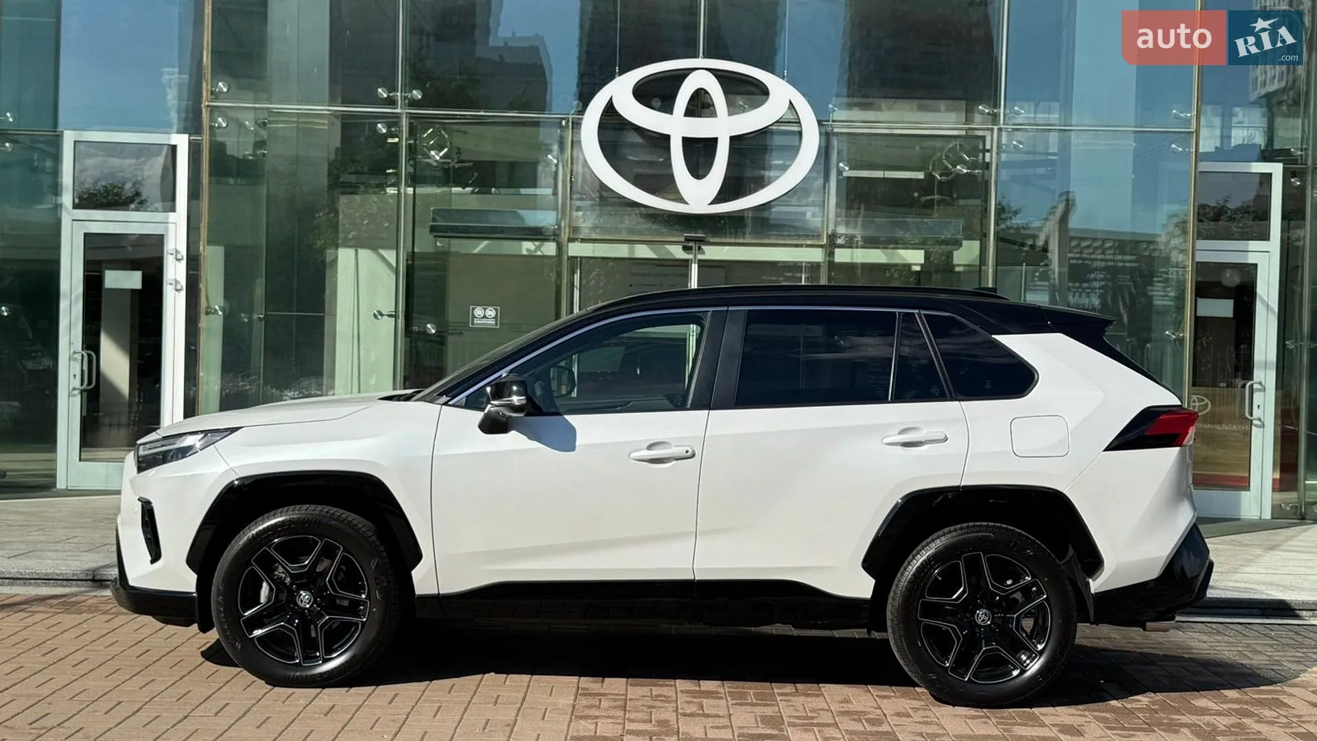 2024 Toyota RAV 4 - мініатюра 3
